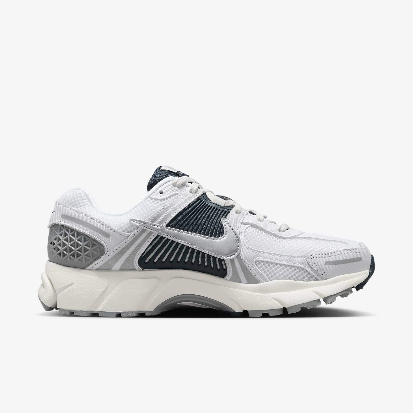 Nike Zoom Vomero 5 Women's Shoes