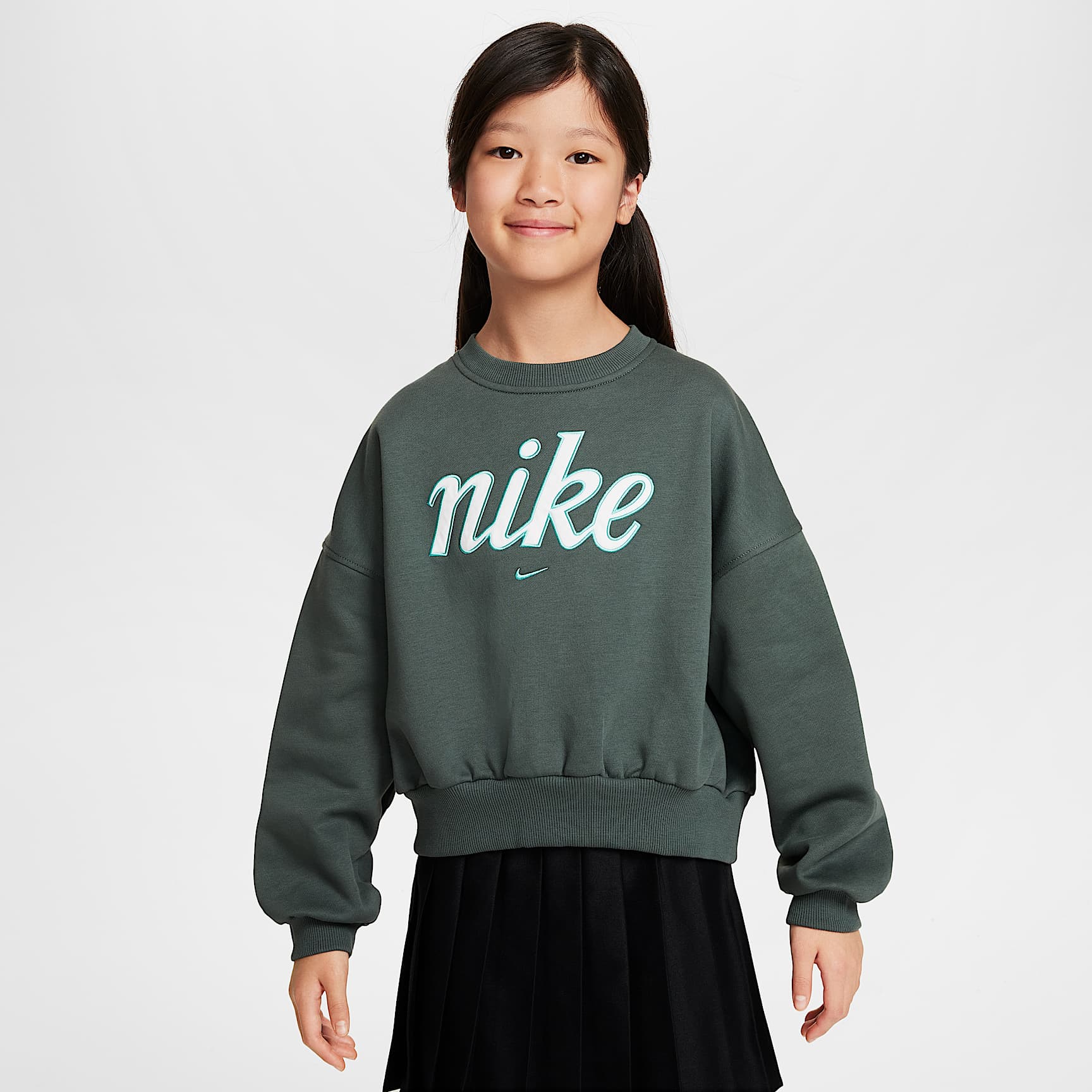 Nike Sportswear Club Fleece Girls' Boxy Crew-Neck Sweatshirt