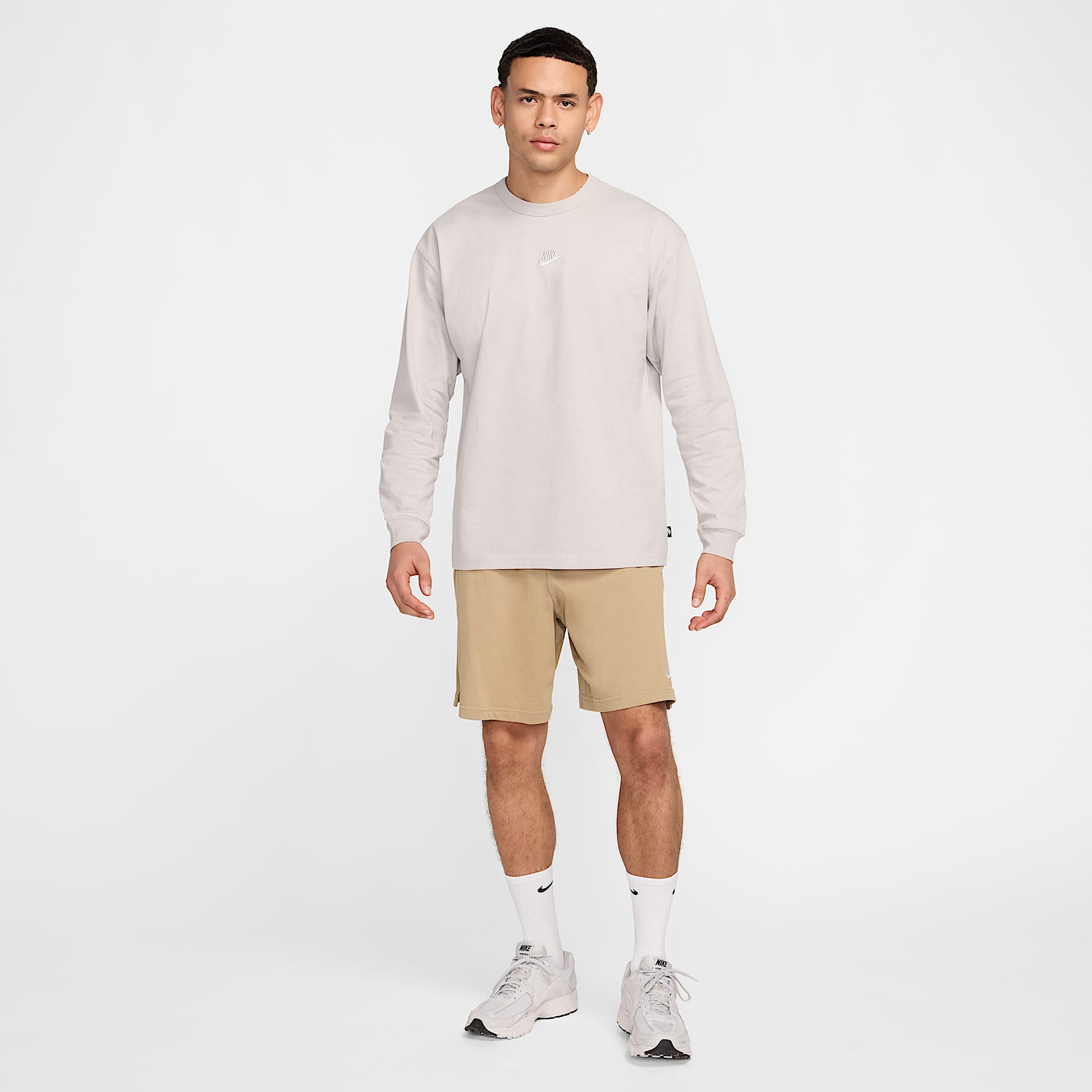 Nike Sportswear Premium Essentials Men's Long-Sleeve T-Shirt