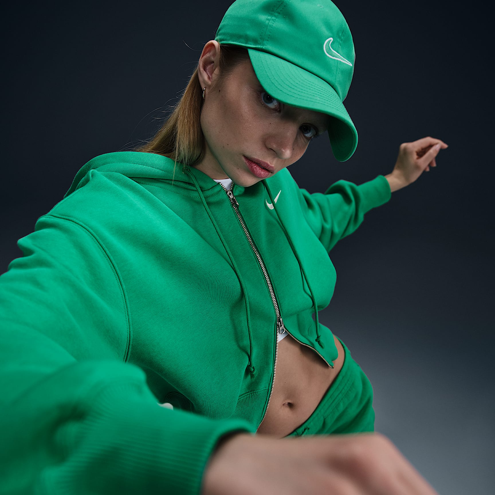 Nike Sportswear Phoenix Fleece Women's Loose Cropped Full-Zip Hoodie