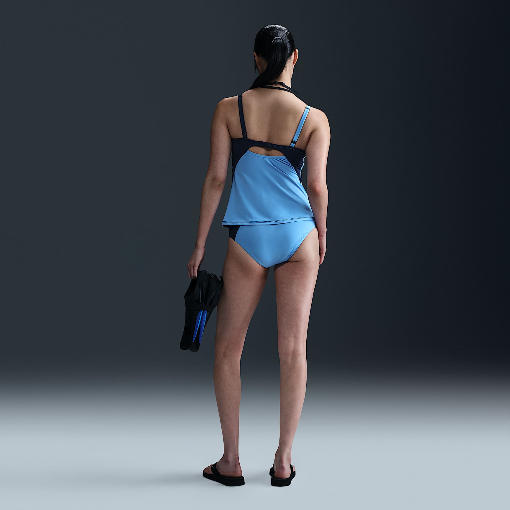 Nike Swim Women's V-Neck Tankini
