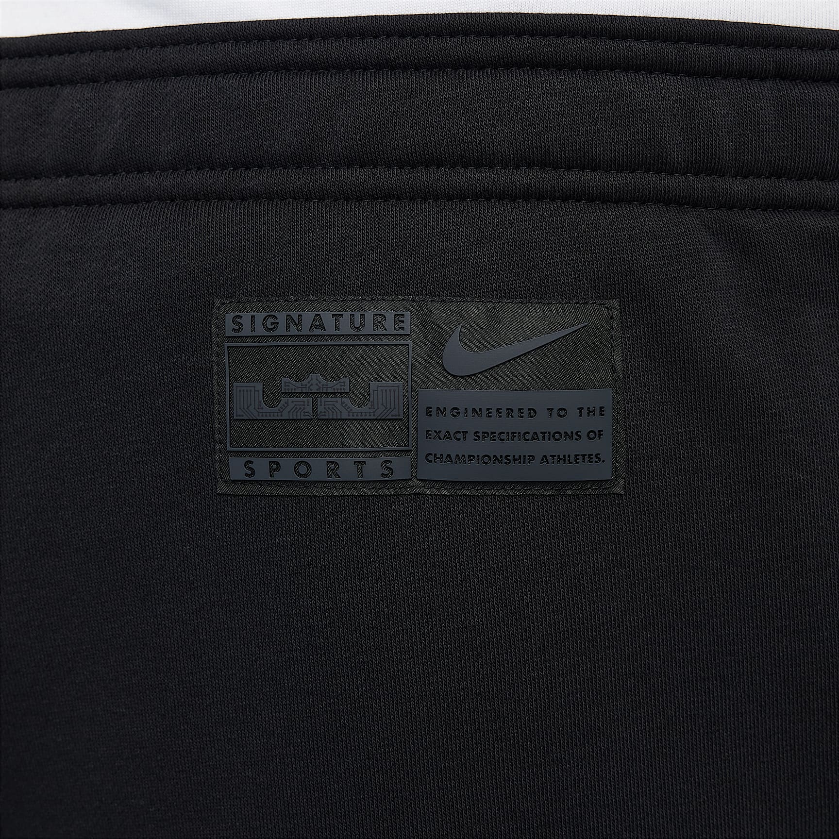 LeBron Standard Issue Men's Therma-FIT Basketball Pants