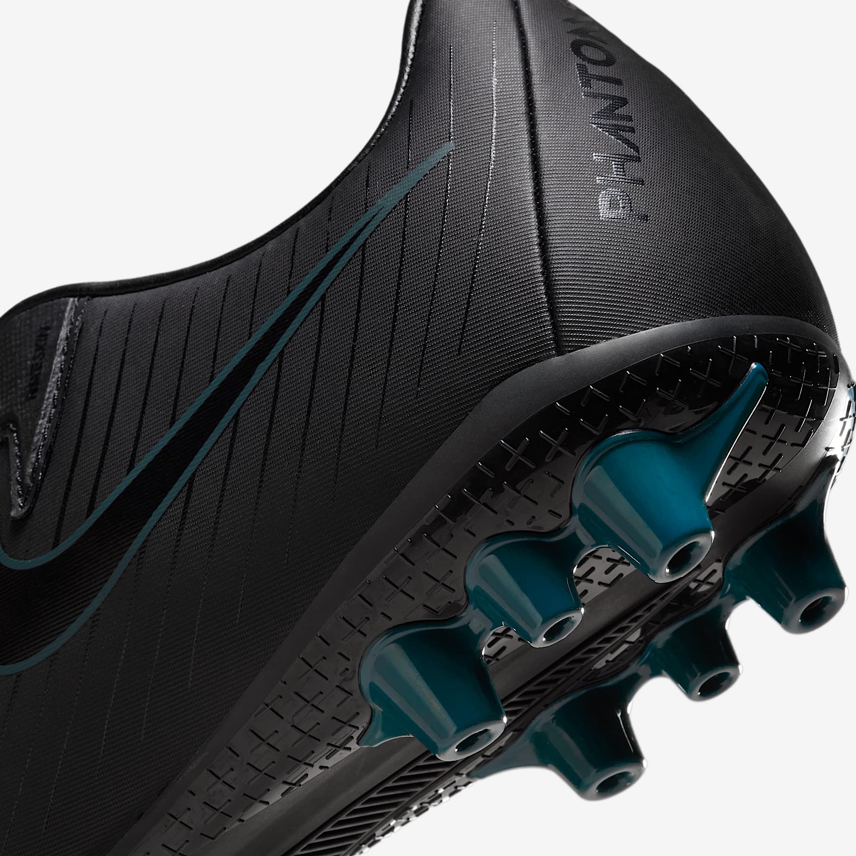 Nike Phantom GX 2 Academy AG Low-Top Soccer Cleats