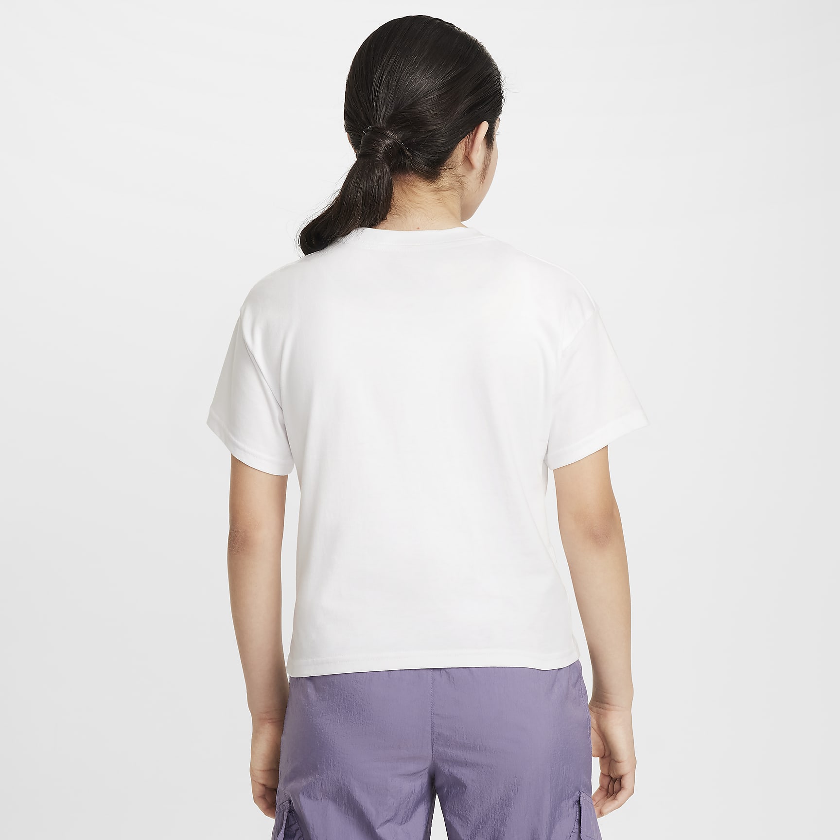 Nike Sportswear Essential Big Kids' (Girls') T-Shirt