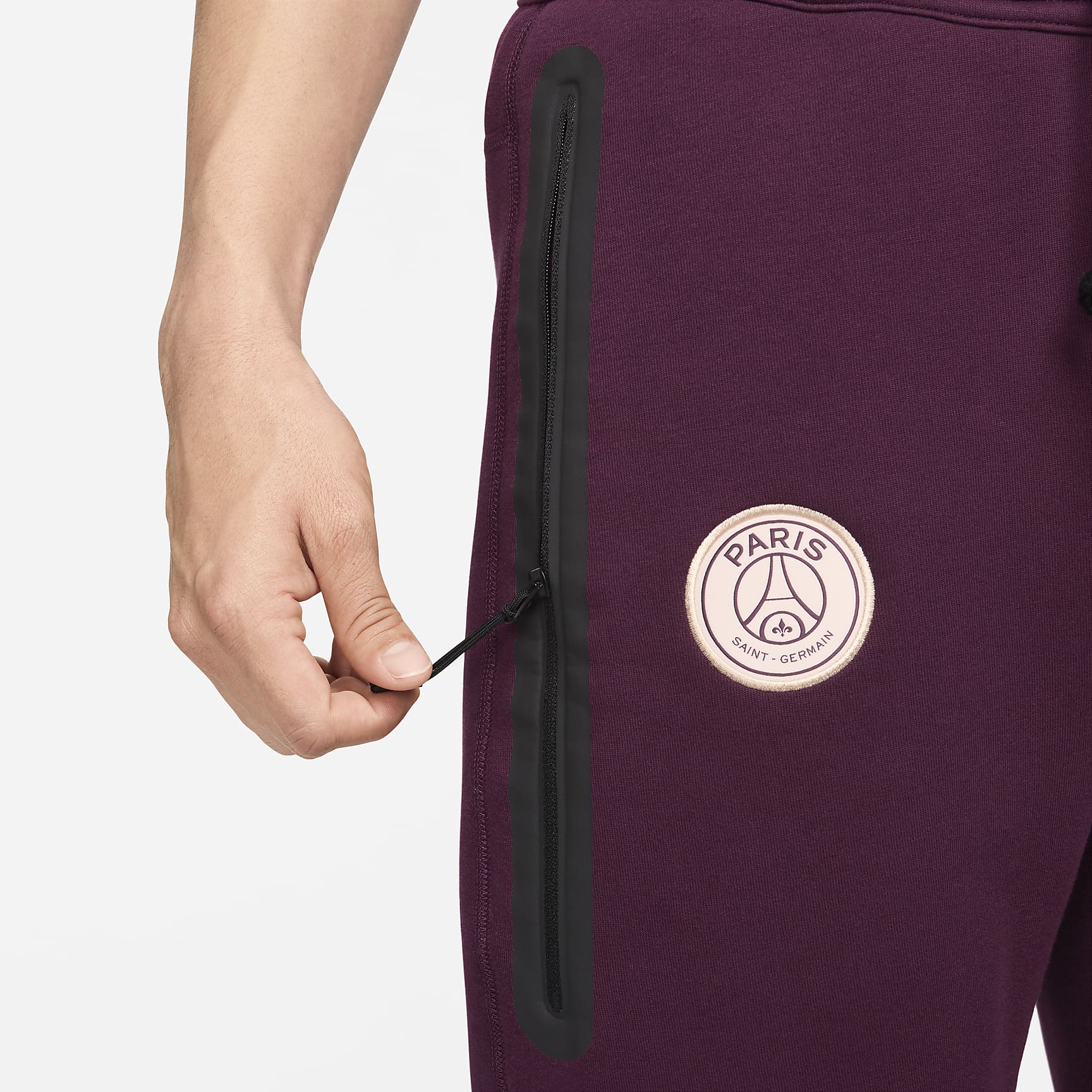 Paris Saint-Germain Tech Fleece Men's Nike Soccer Joggers