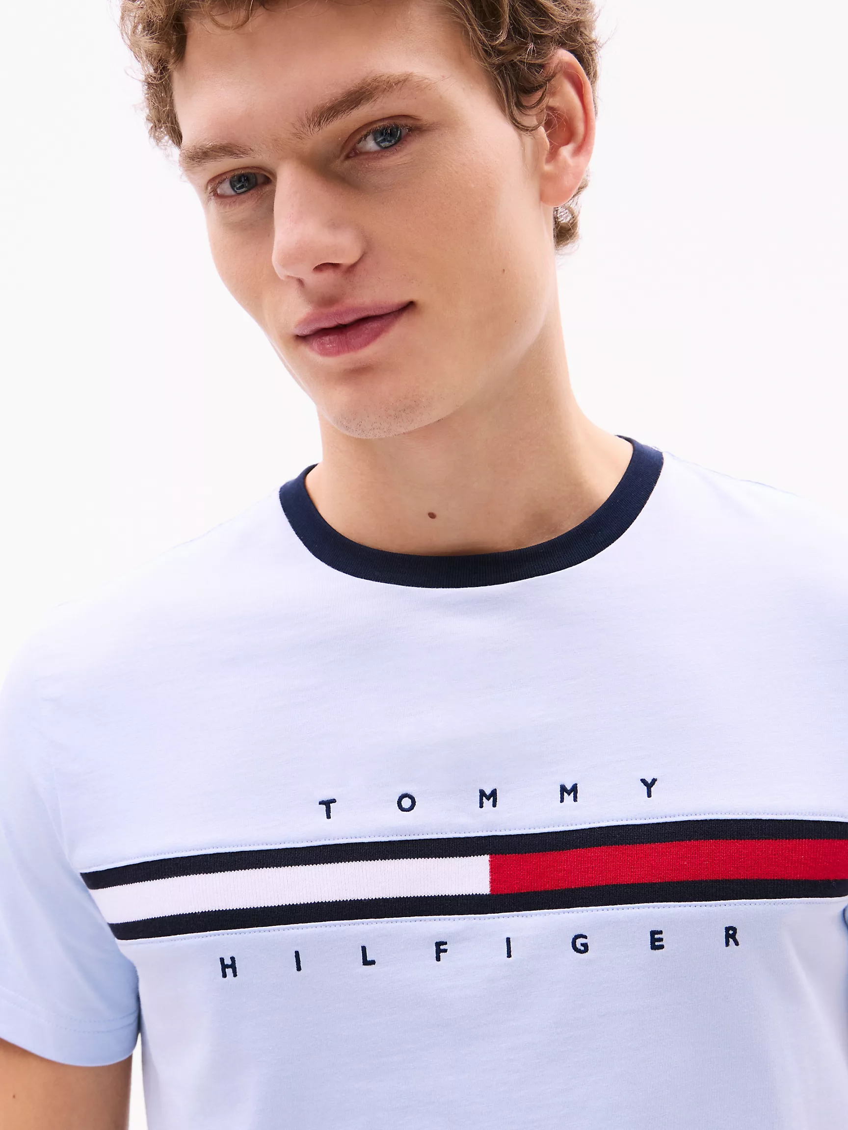 Мужская футболка Tommy Hilfiger, Футболка с вышитым логотипом флага