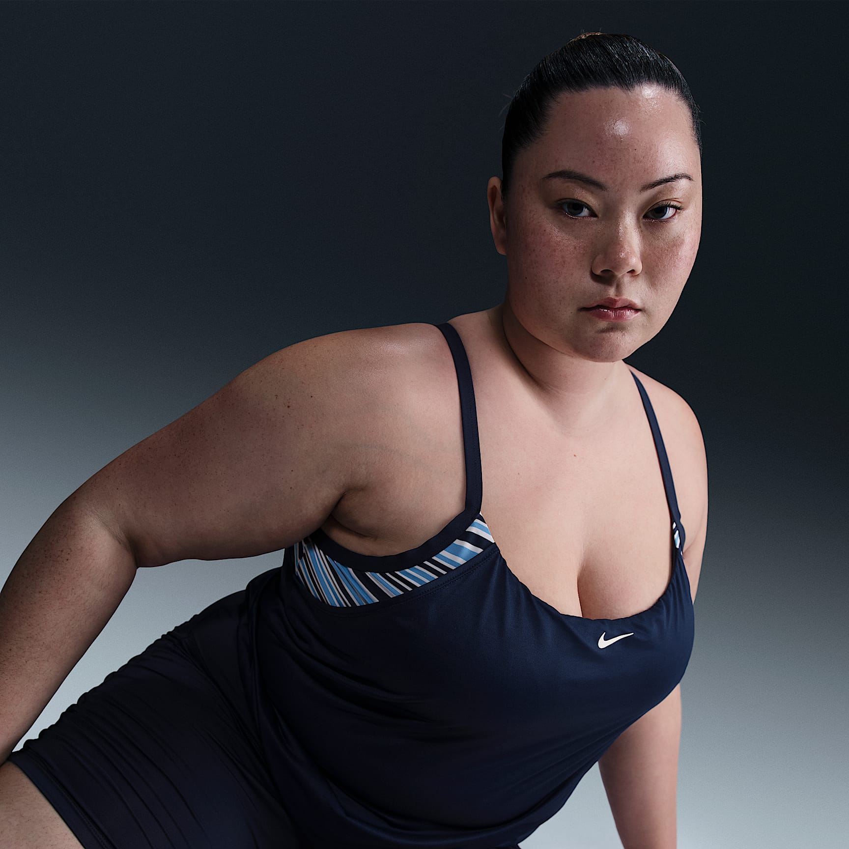 Nike Swim Women's Layered Tankini (Extended Sizing)