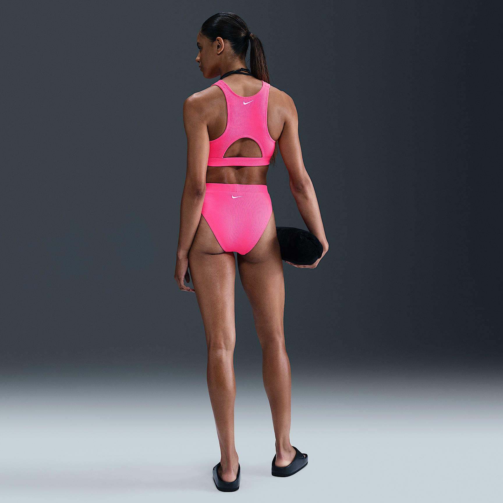 Nike Swim Elevated Essential Women's High-Neck Bikini Top