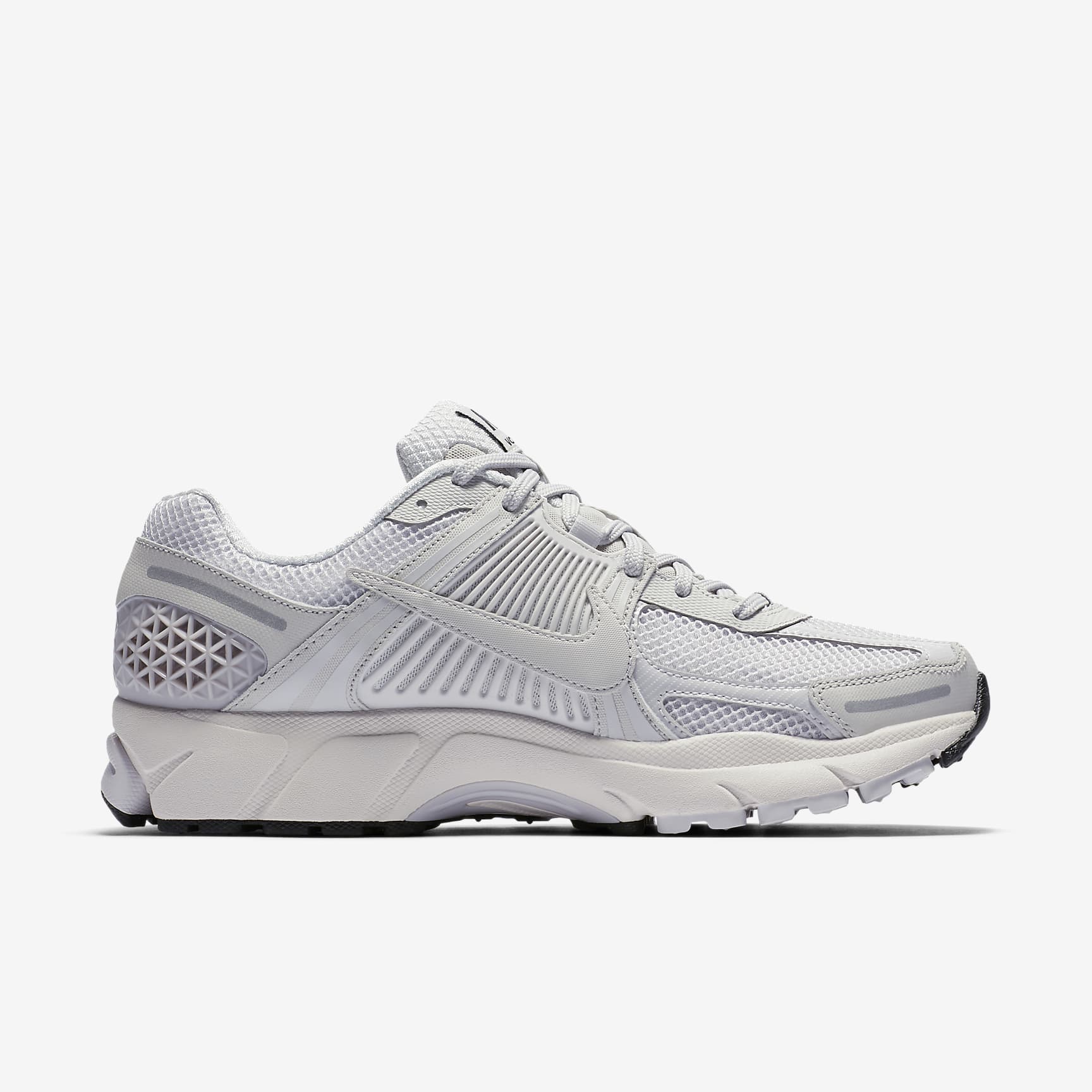 Nike Zoom Vomero 5 Men's Shoes