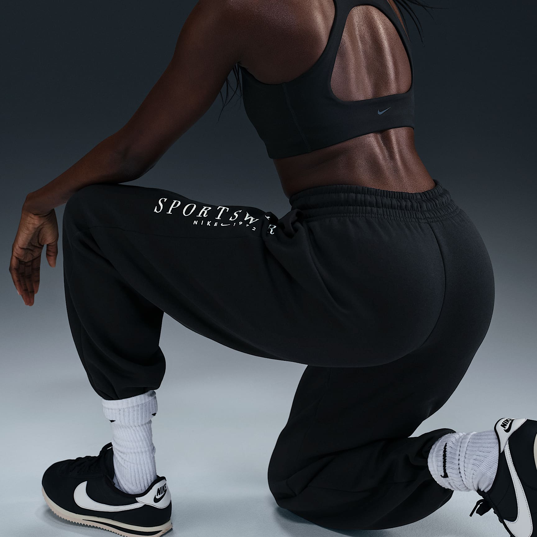 Nike Sportswear Phoenix Fleece Women's High-Waisted Oversized Sweatpants