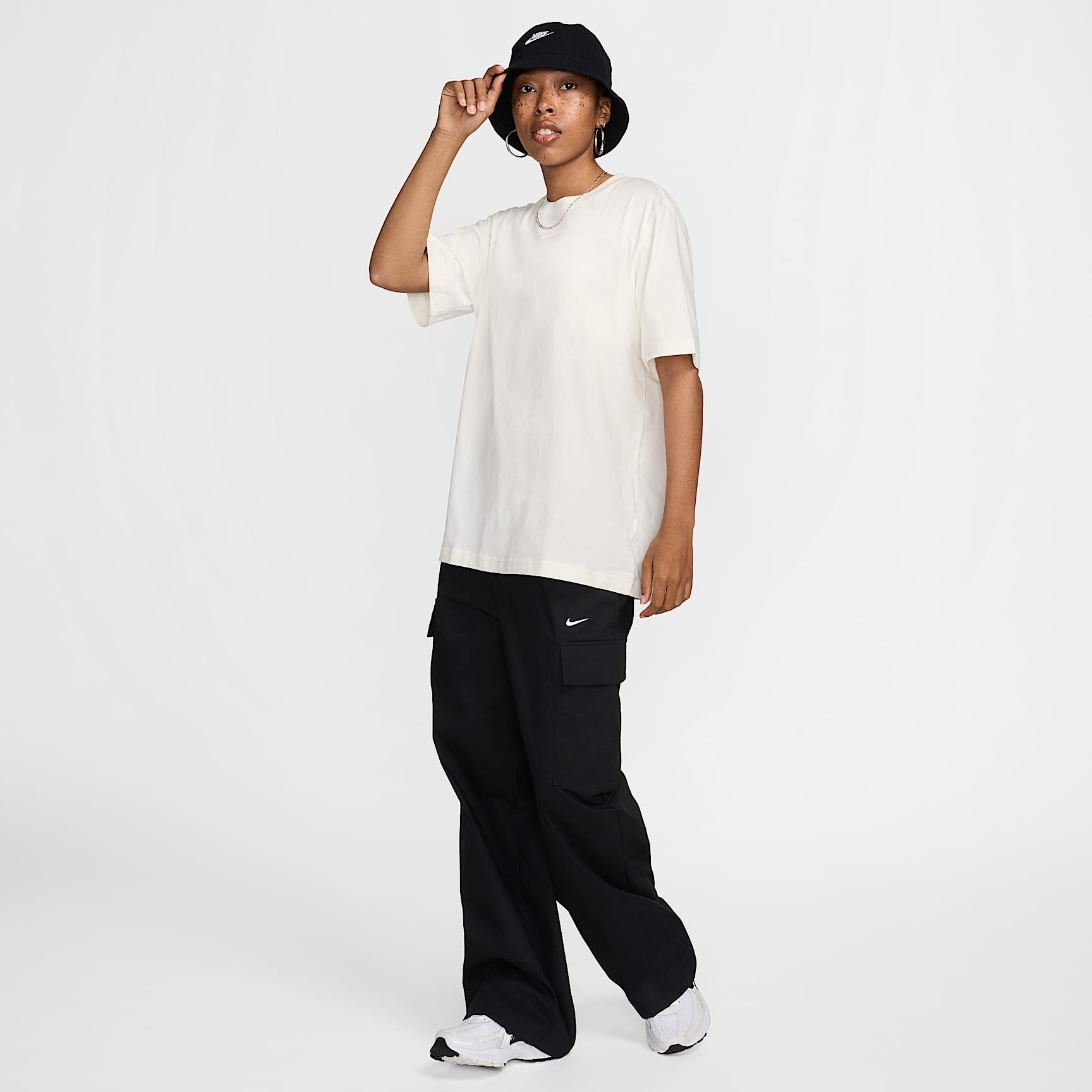 Nike Sportswear Essential Women's T-Shirt