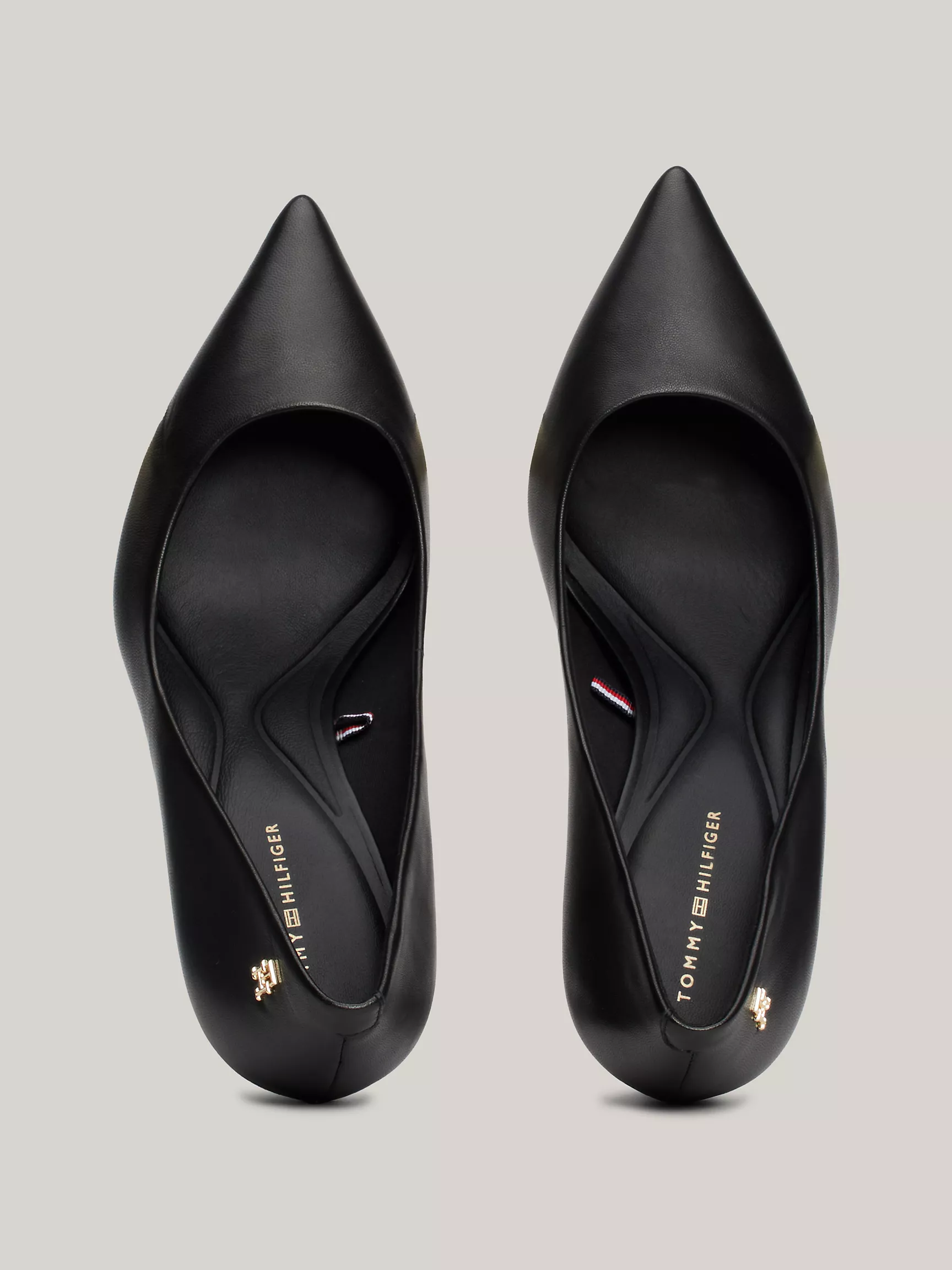 Женская обувь Tommy Hilfiger, Кожаные туфли с заострённым носком и монограммным узором
