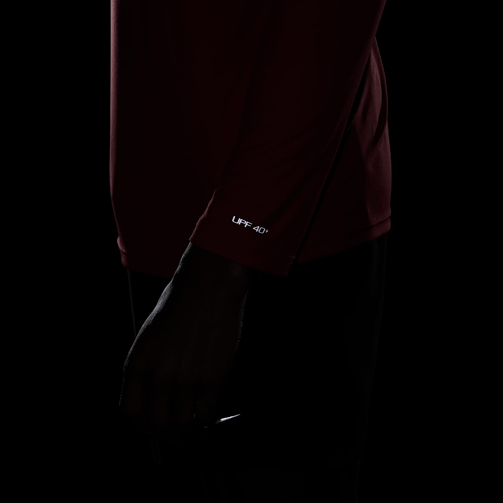 Nike Essential Men's Long-Sleeve Hydroguard Swim Shirt