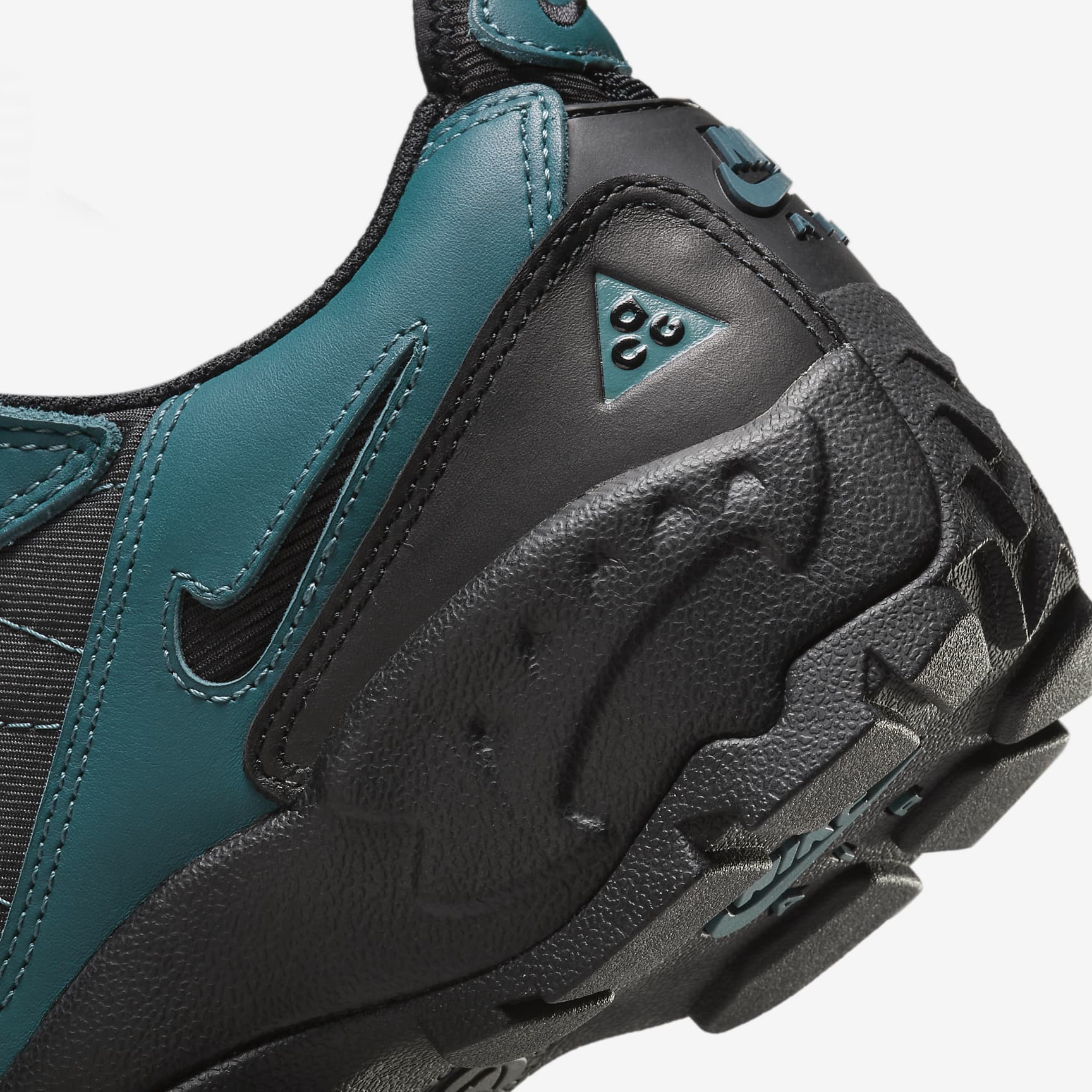 Nike ACG Air Mada Men's Shoes