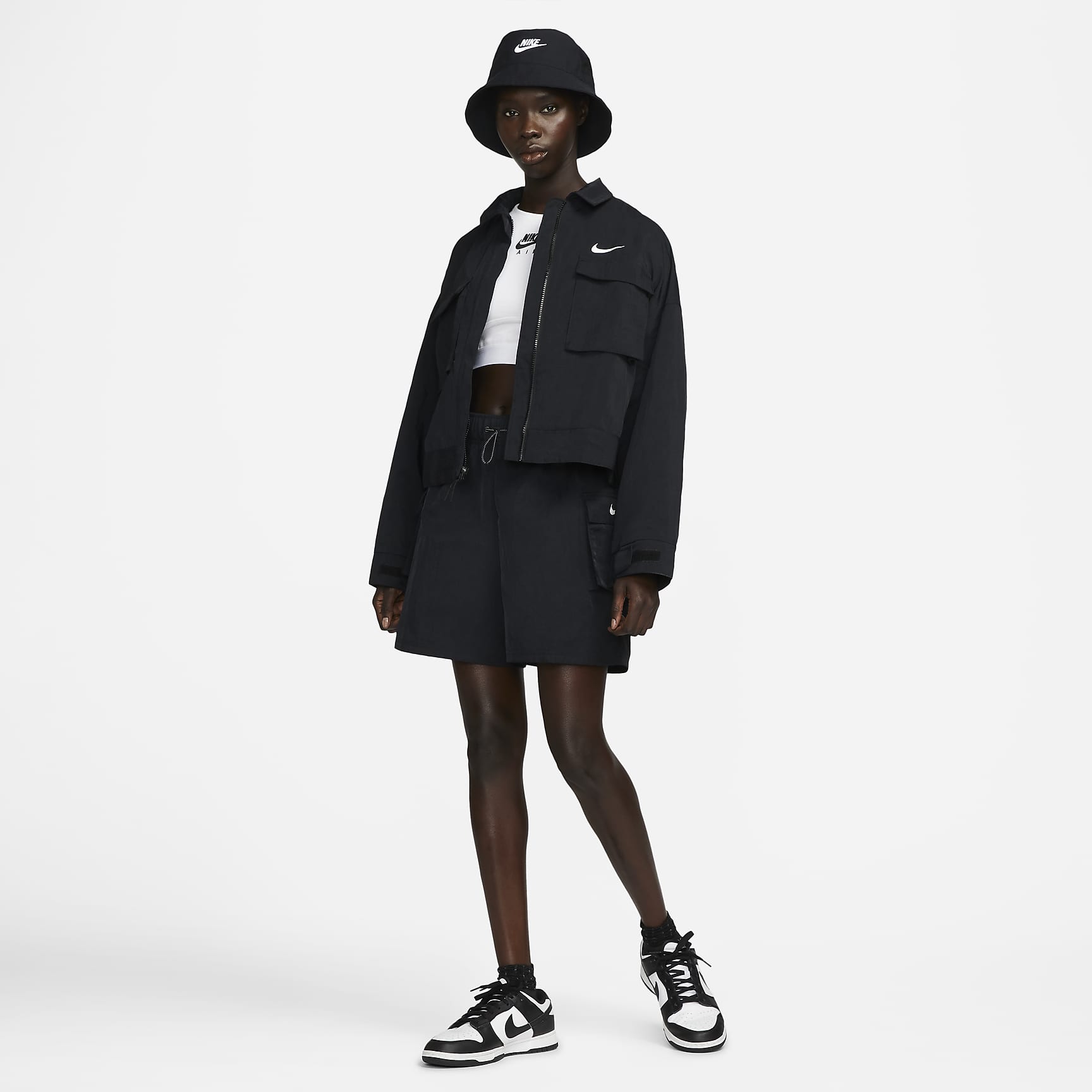 Nike Sportswear Essential Women's Woven High-Rise Shorts