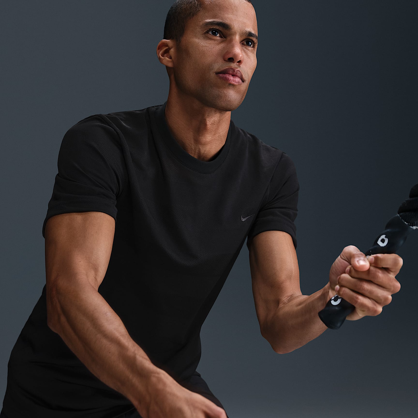 Nike Primary Men's Dri-FIT Short-Sleeve Fitness Top