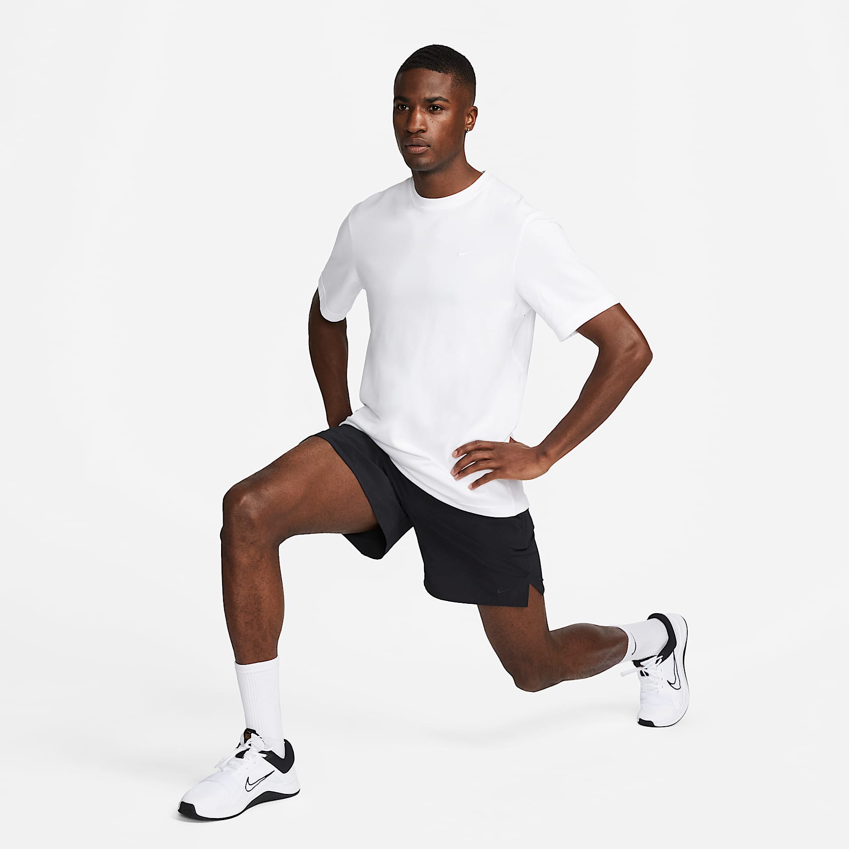 Nike Primary Men's Dri-FIT Short-Sleeve Versatile Top
