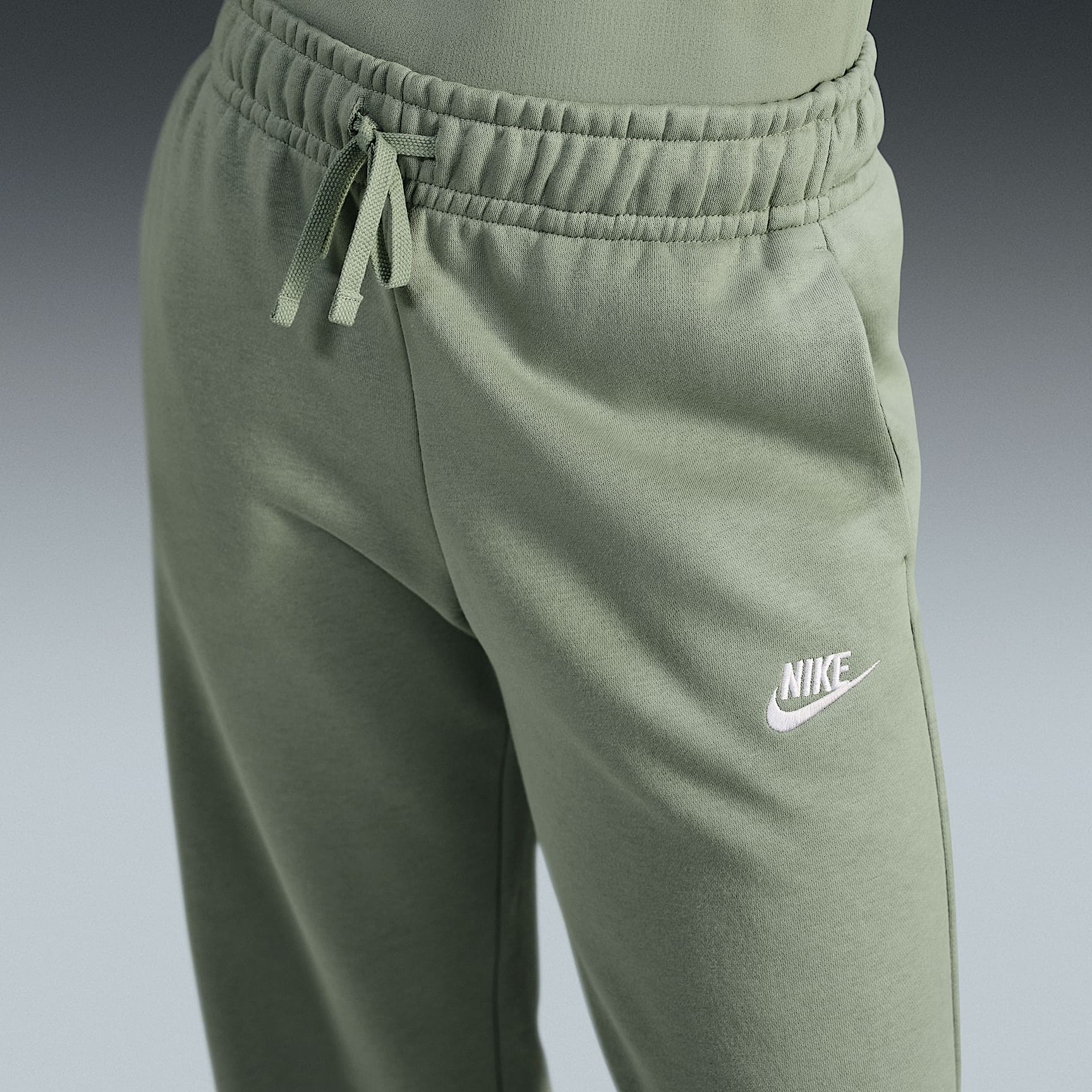 Nike Sportswear Club Fleece Women's Mid-Rise Wide-Leg Sweatpants