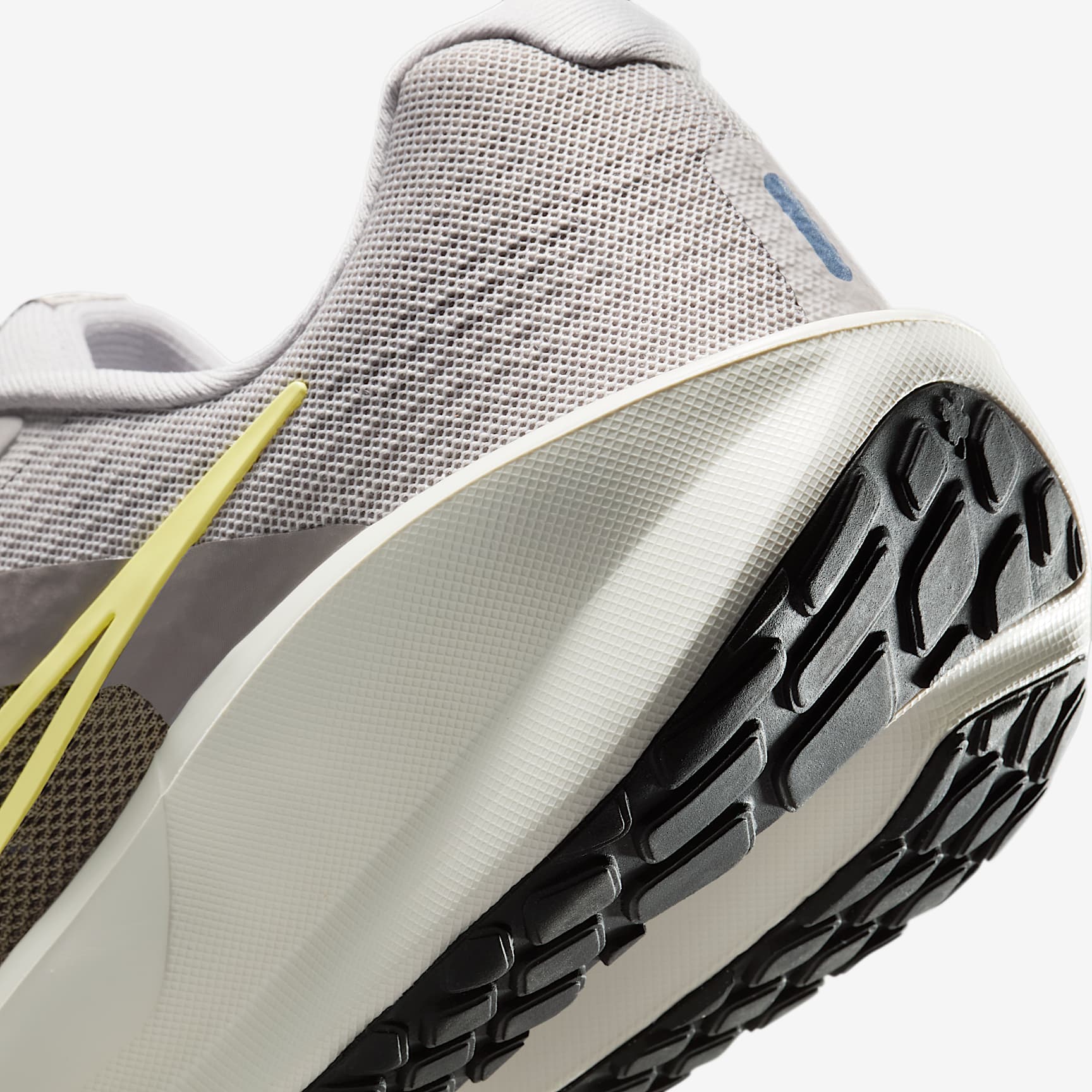 Nike Downshifter 13 Men's Road Running Shoes