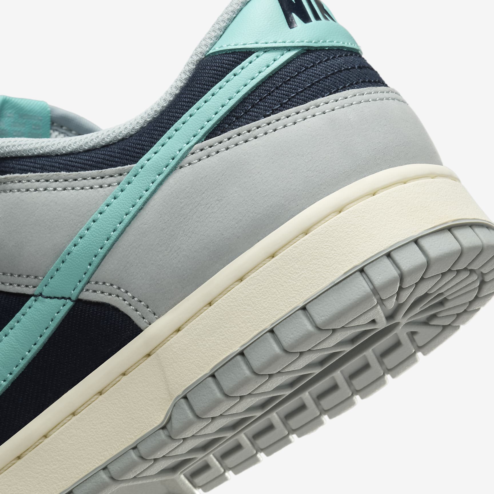 Nike Dunk Low Retro Premium Men's Shoes