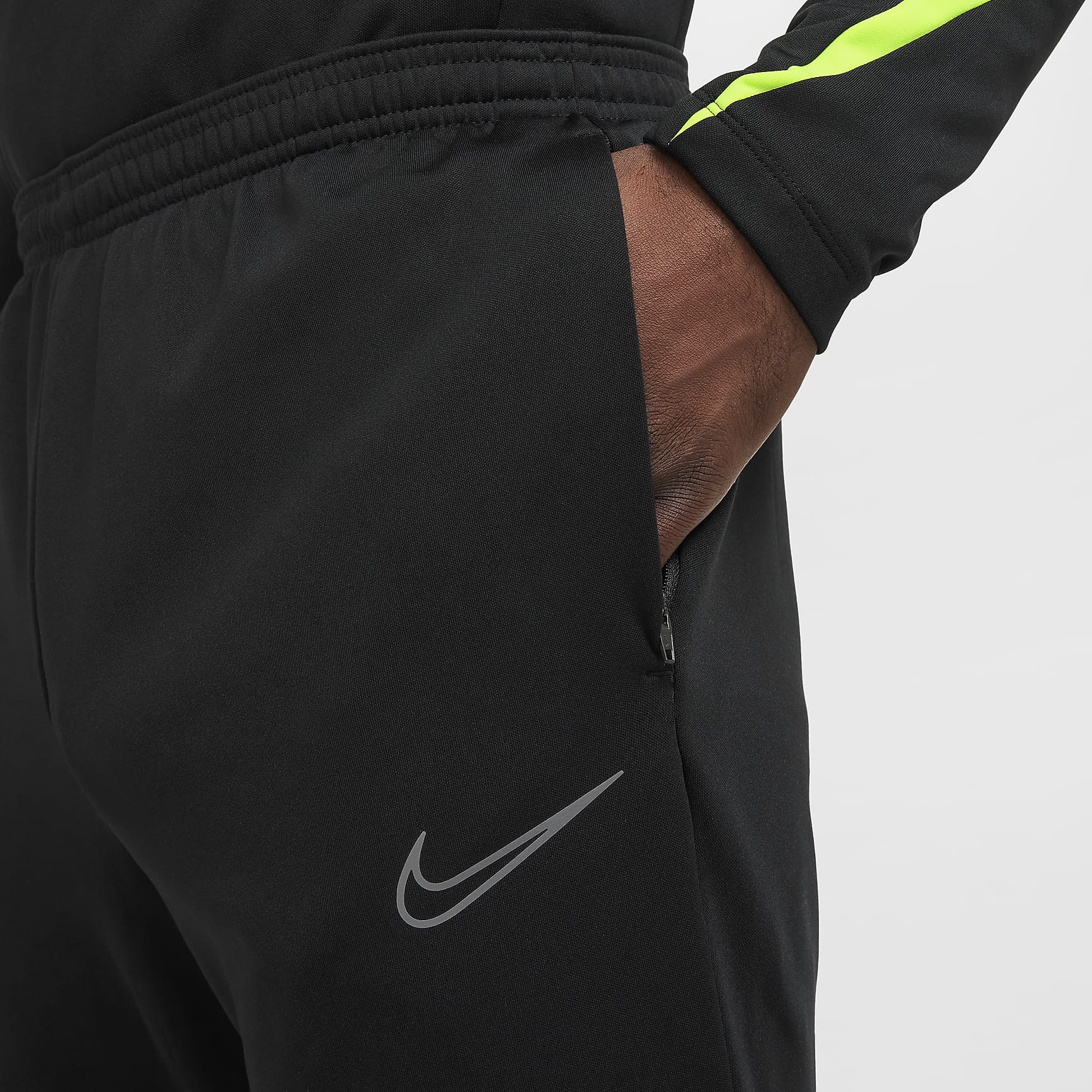 Nike Academy Winter Warrior Men's Therma-FIT Soccer Pants