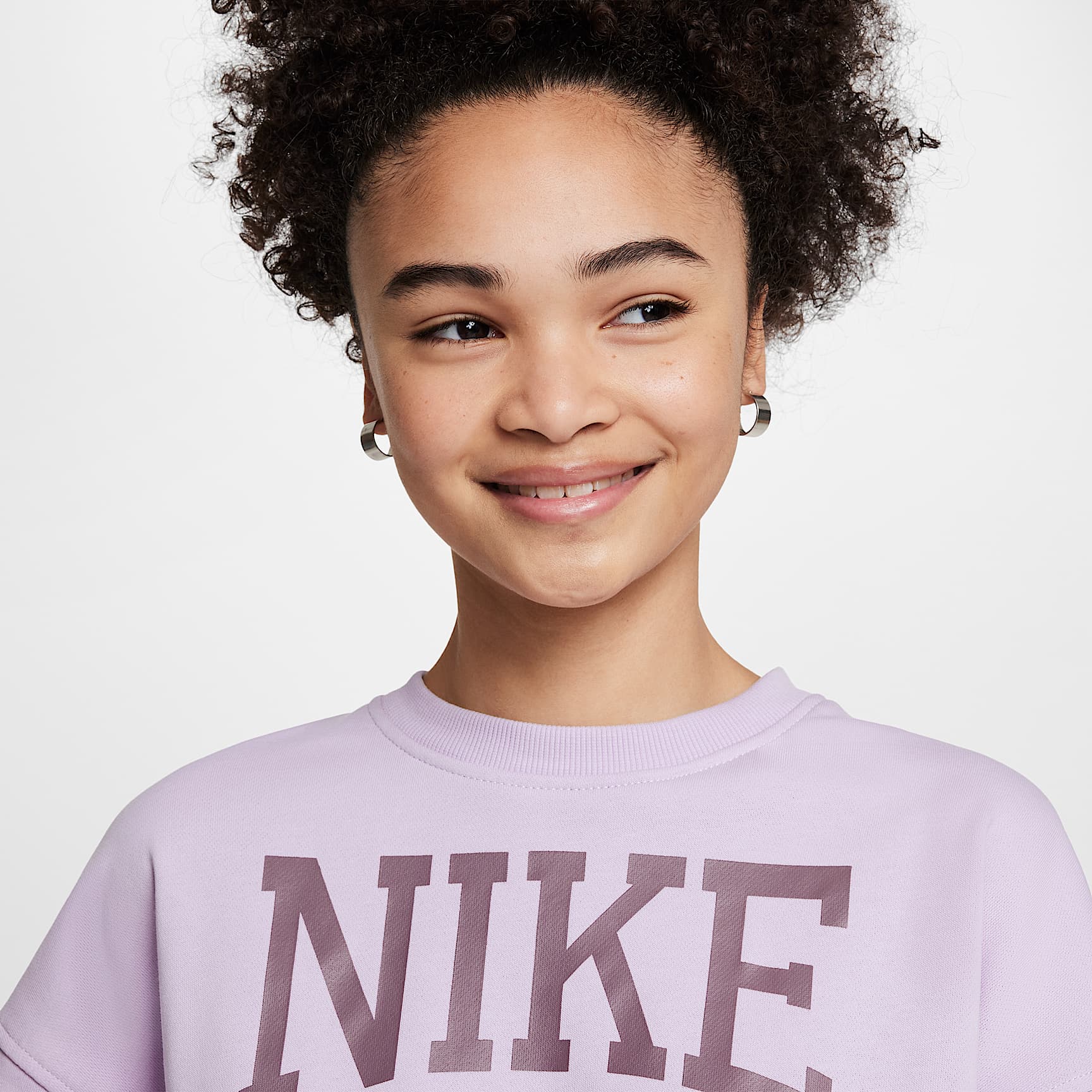 Nike Sportswear Club Girls' French Terry Crew-Neck Sweatshirt