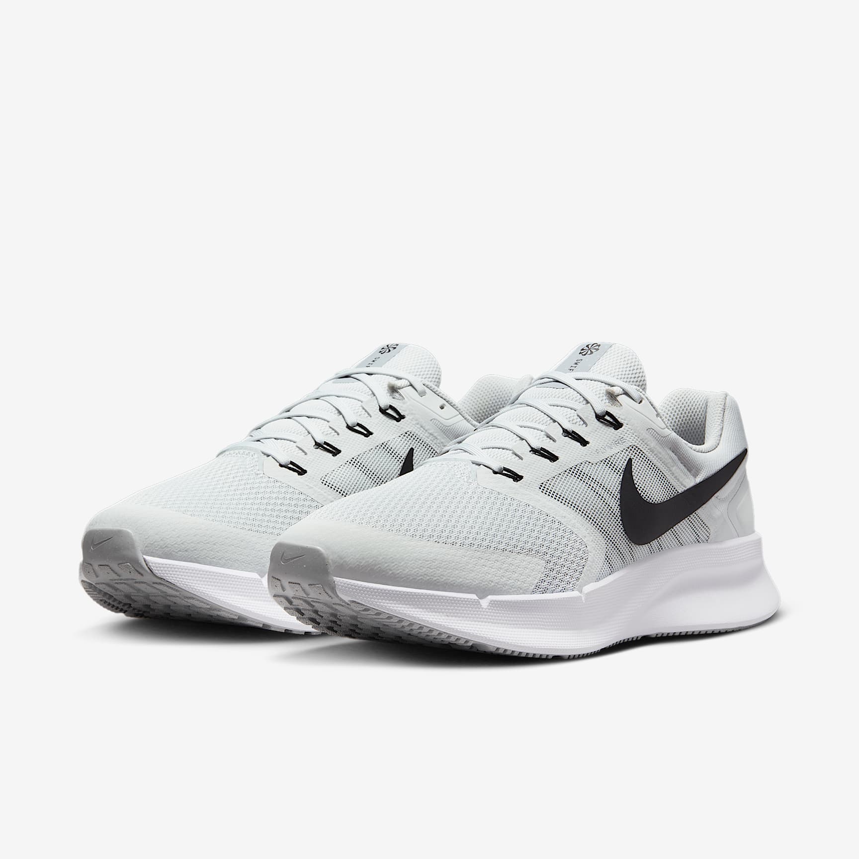 Nike Run Swift 3 Men's Road Running Shoes (Extra Wide)