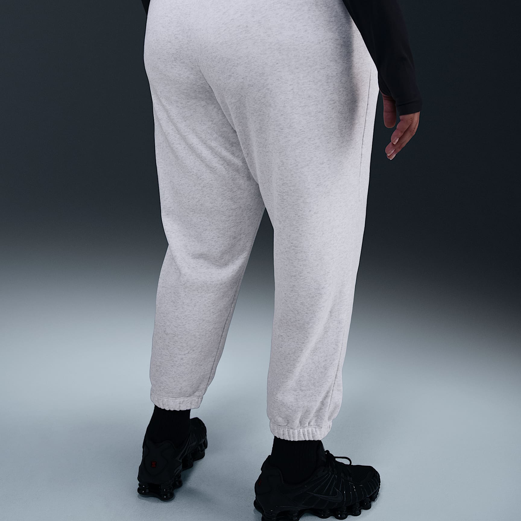 Nike Sportswear Club Fleece Women's Mid-Rise Oversized Sweatpants (Plus Size)