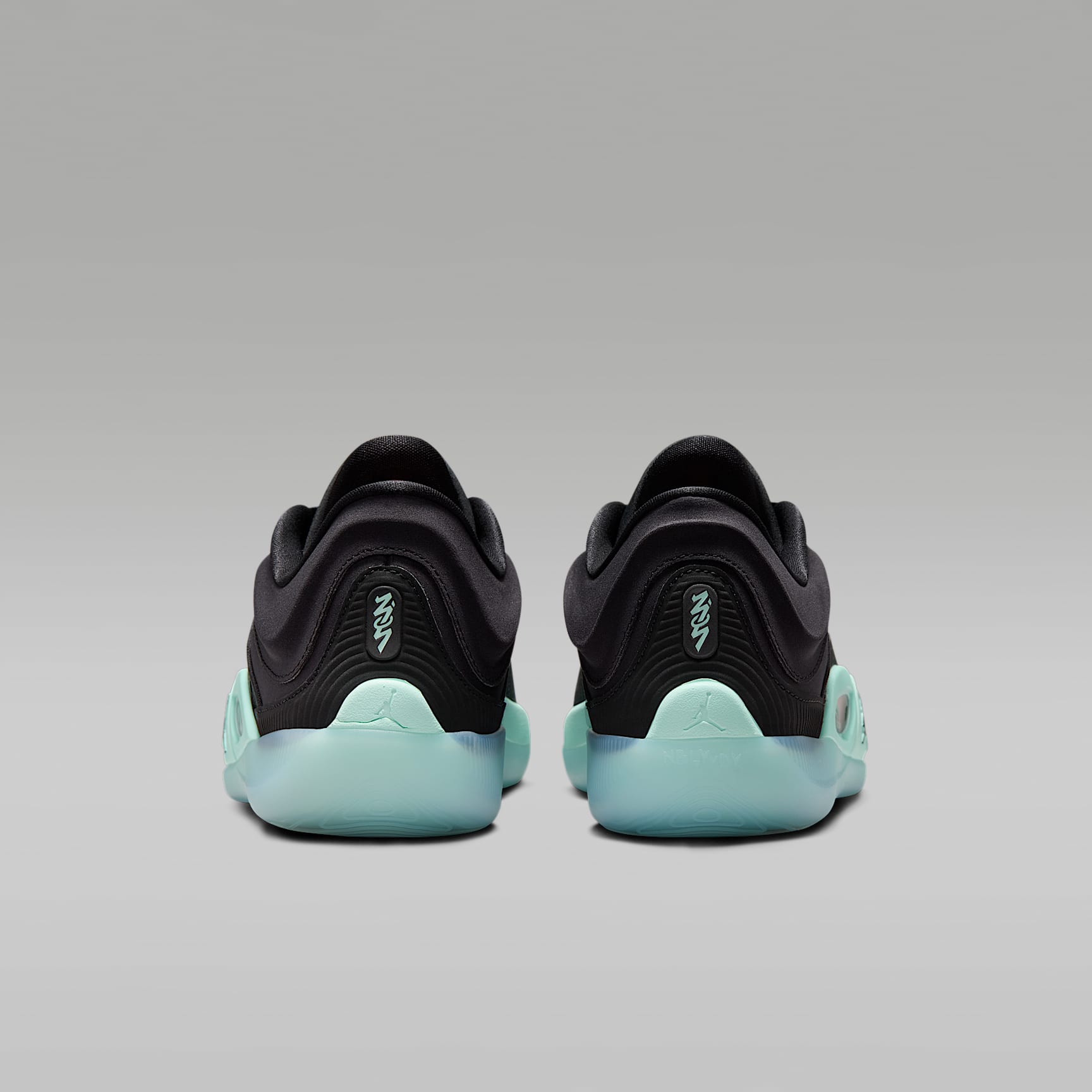 Zion 4 Basketball Shoes