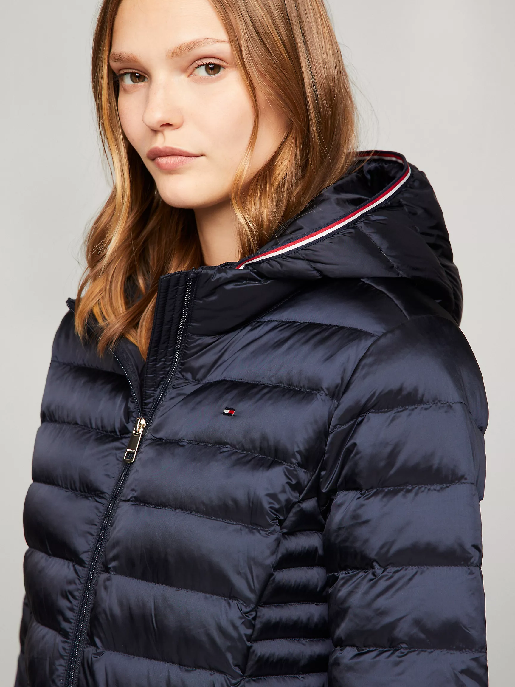 Женское пальто Tommy Hilfiger, Легкое пуховое пальто с капюшоном