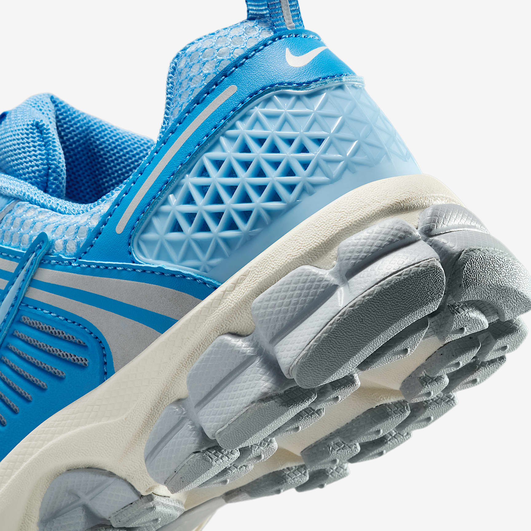 Nike Vomero 5 Big Kids' Shoes