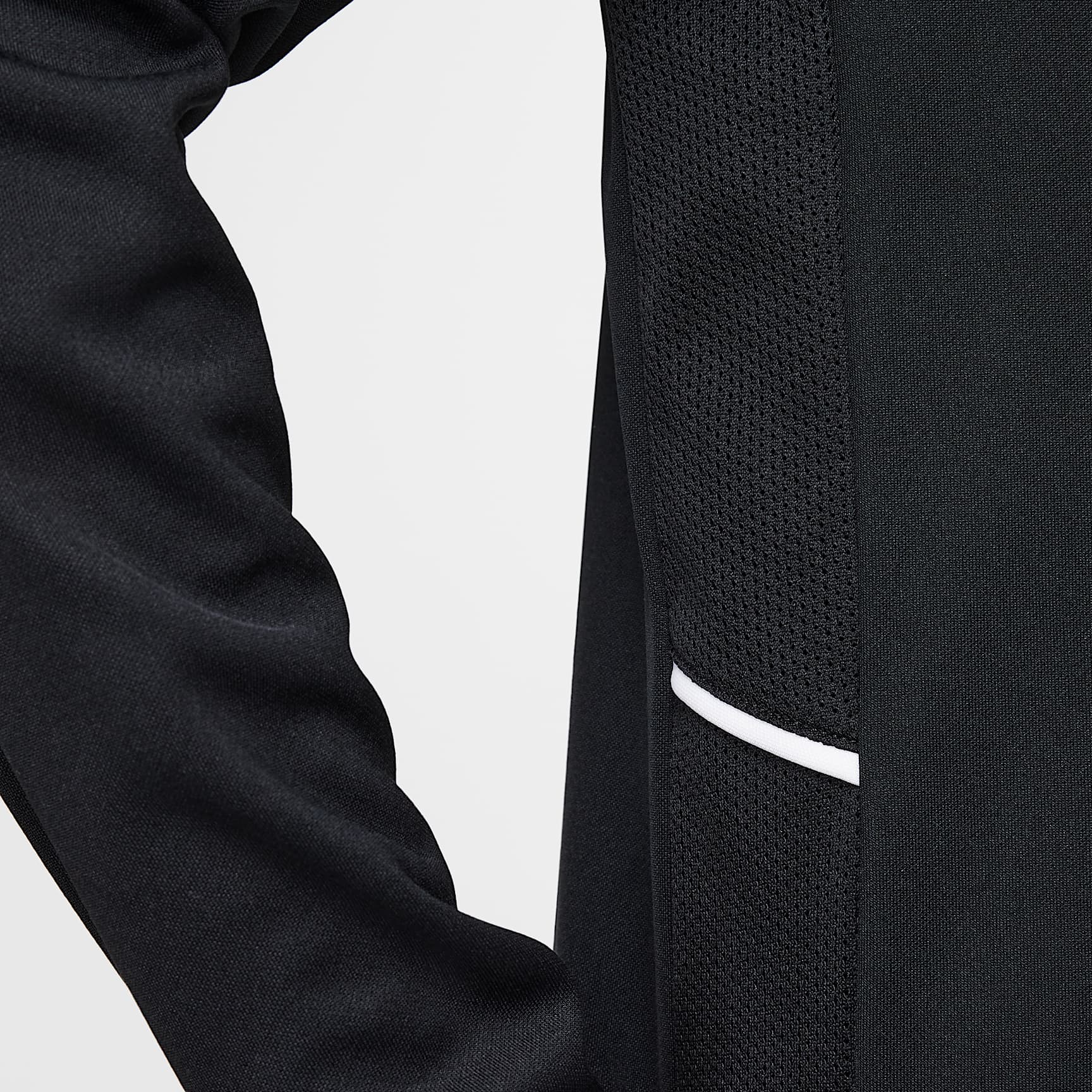 Nike Academy Big Kids' Dri-FIT Long-Sleeve 1/4-Zip Soccer Drill Top