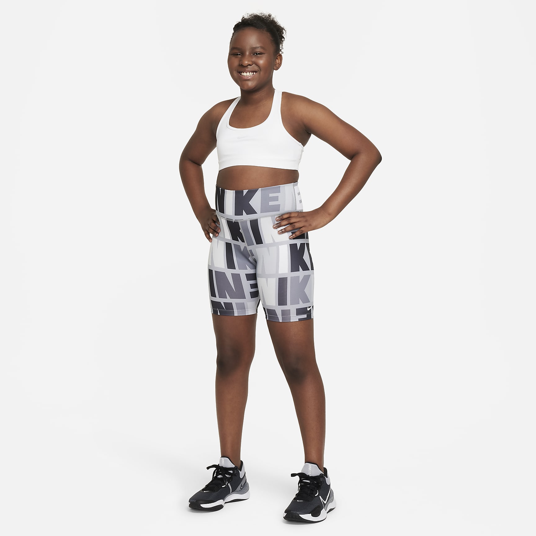 Nike Swoosh Girls' Sports Bra (Extended Size)