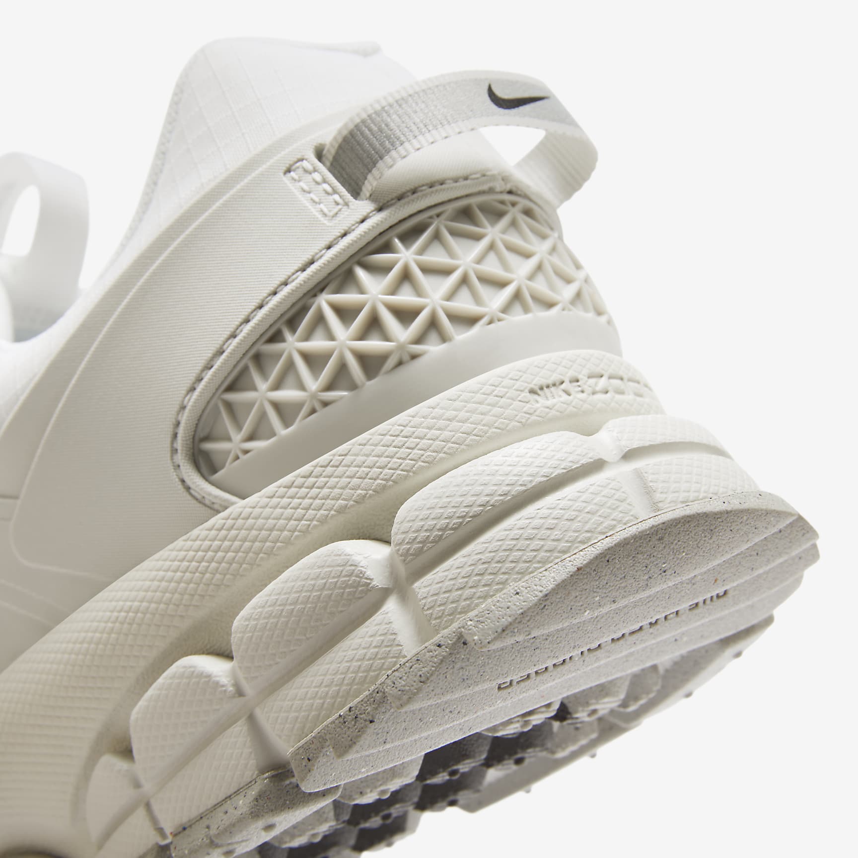 Nike Zoom Vomero Roam Men's Winterized Shoes