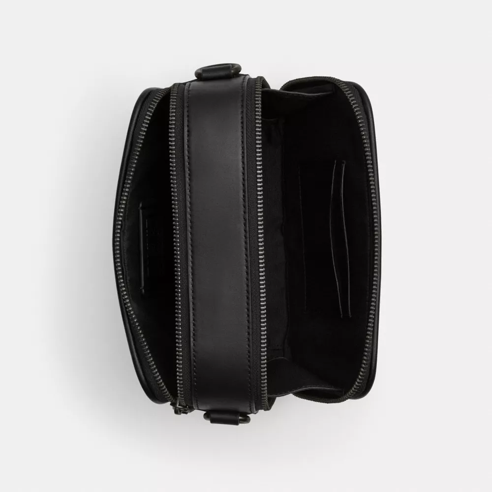 Сумка COACH Wyatt Crossbody Bag In Signature Canvas