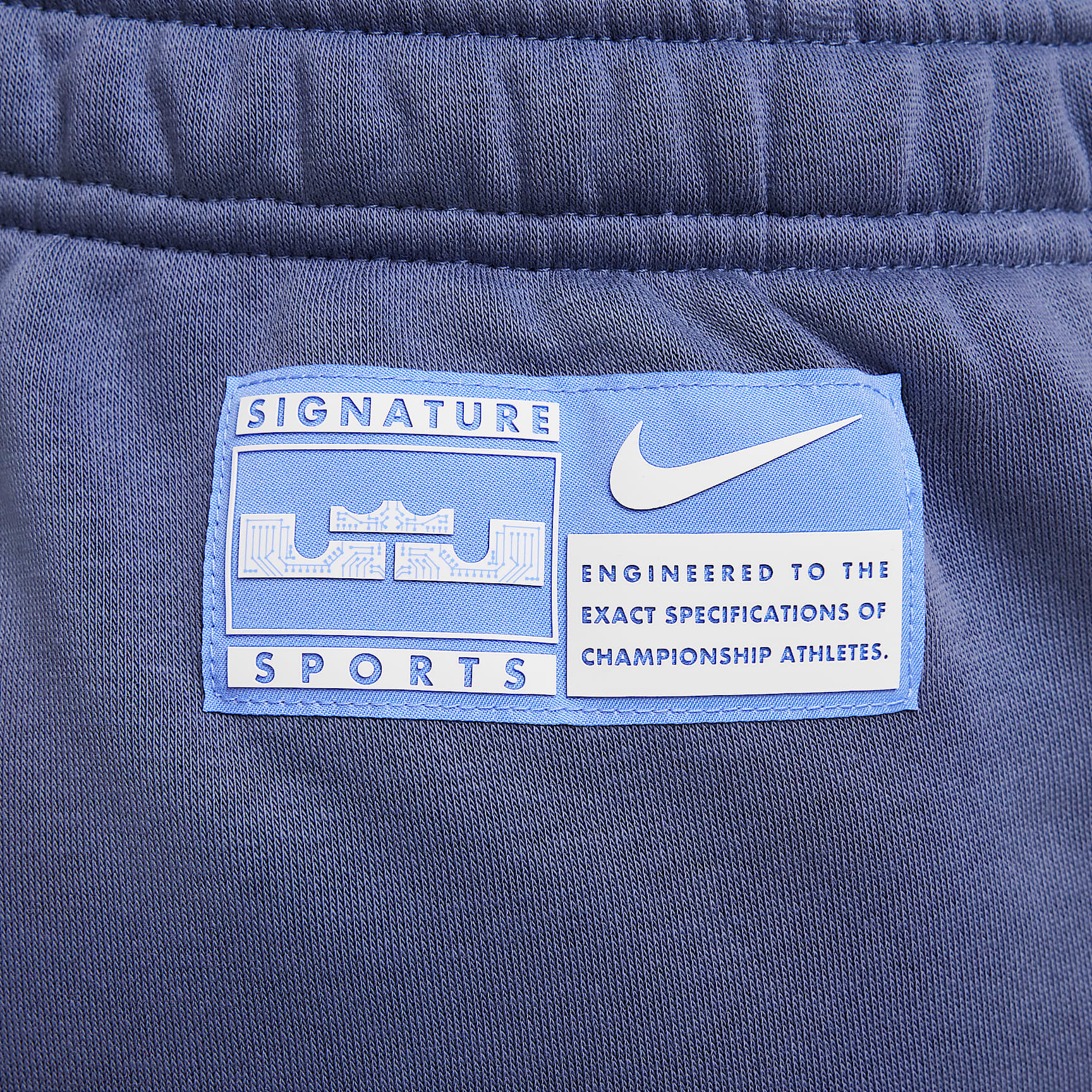 LeBron Standard Issue Men's Therma-FIT Basketball Pants