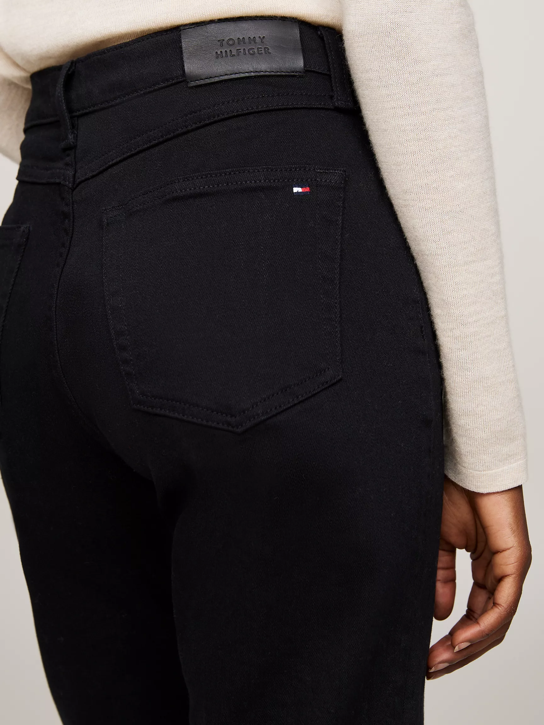 Женские джинсы Tommy Hilfiger, Черные джинсы средней посадки прямого кроя