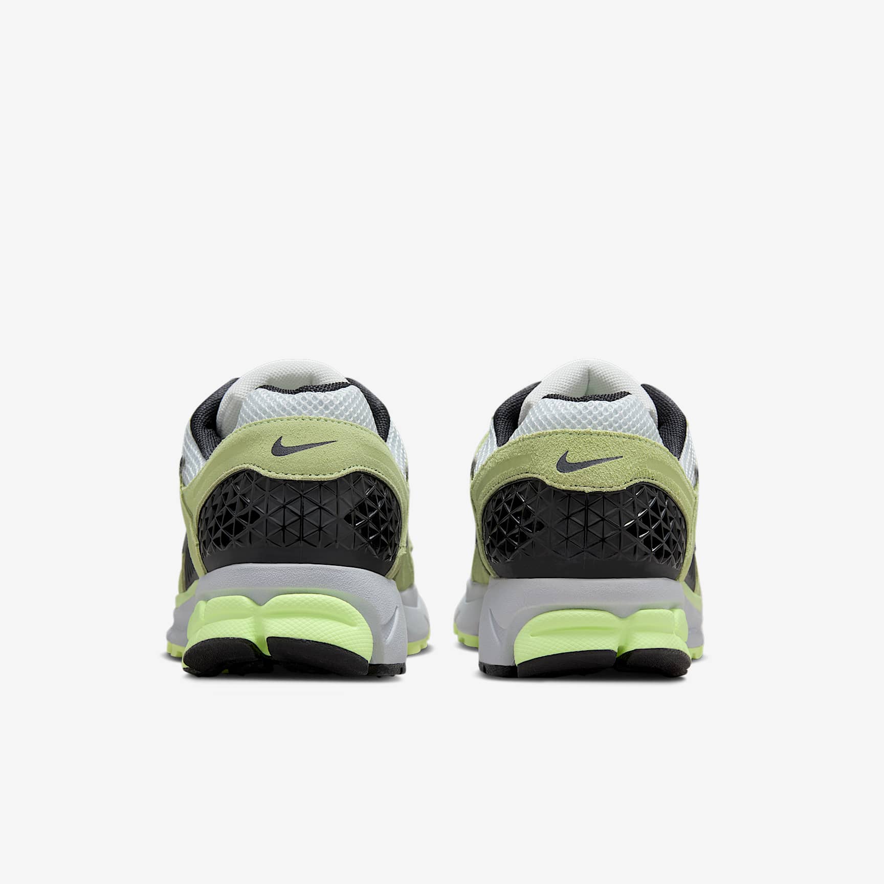 Nike Zoom Vomero 5 Men's Shoes