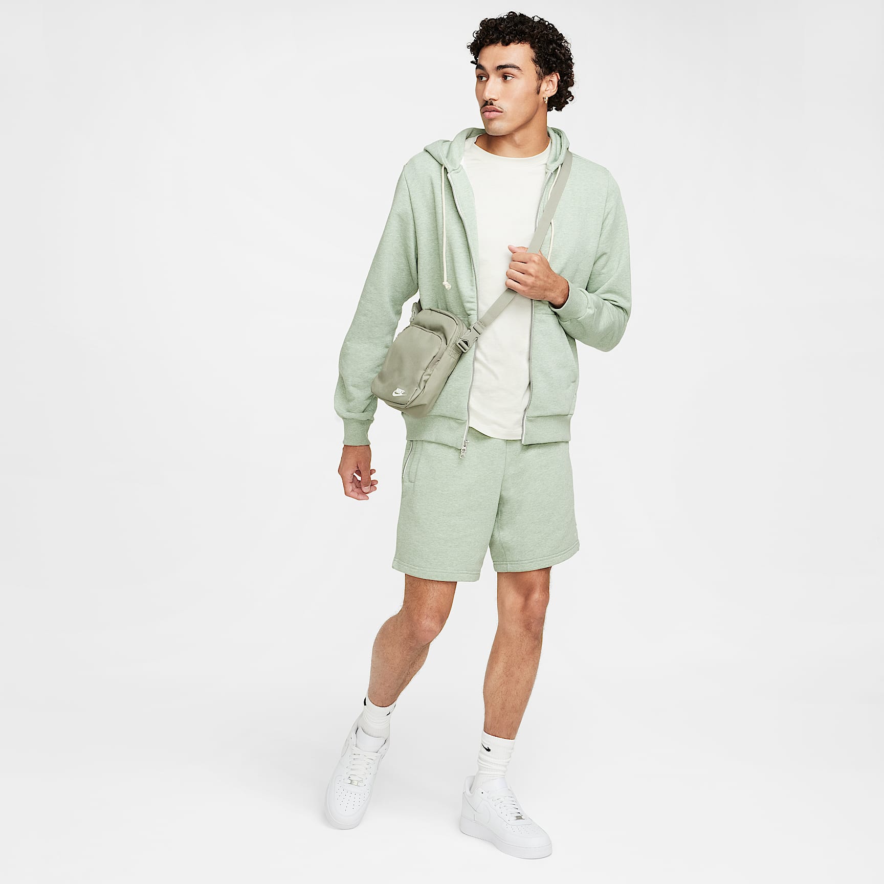 Nike Standard Issue Men's Dri-FIT Full-Zip Basketball Hoodie