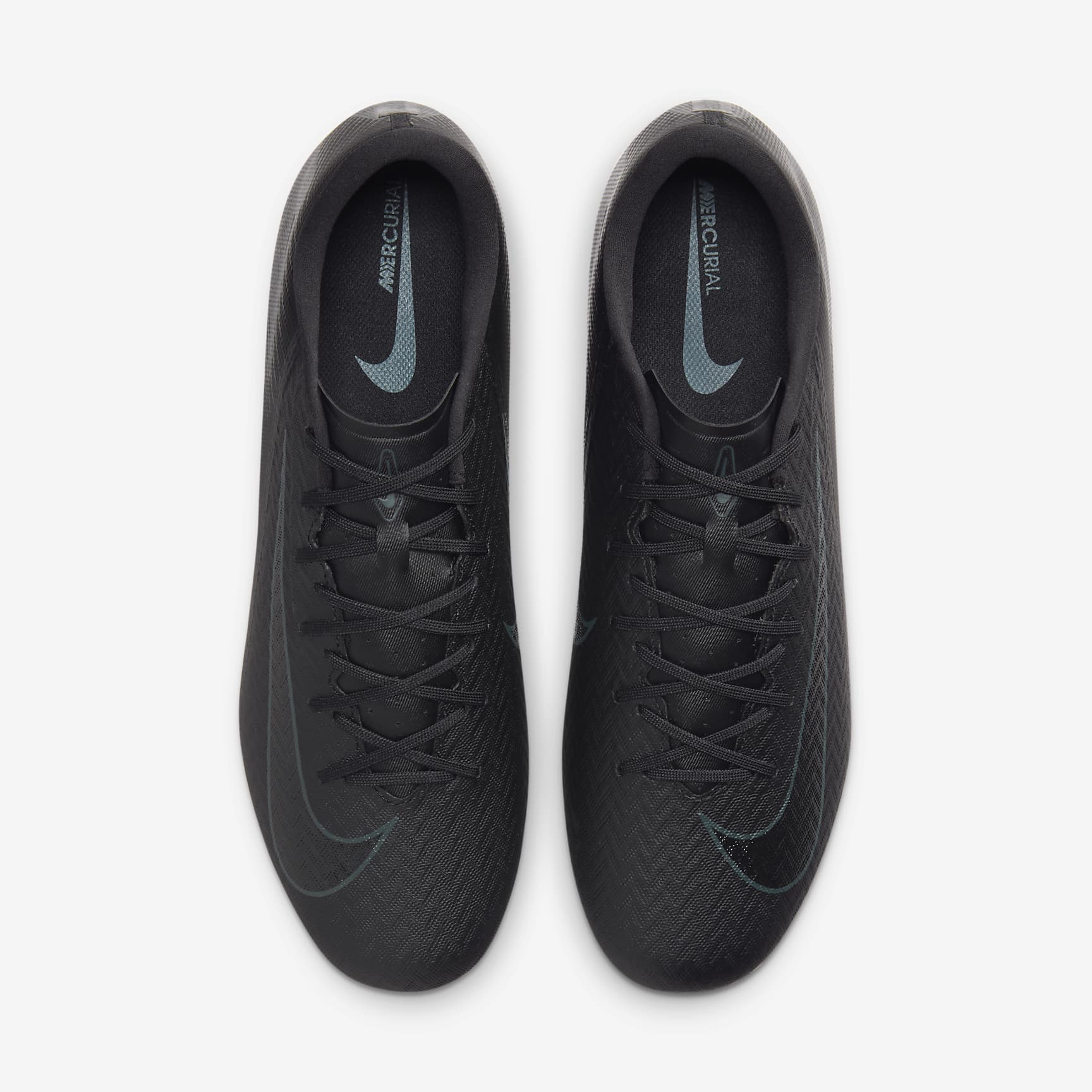 Nike Mercurial Vapor 16 Academy MG Low-Top Soccer Cleats