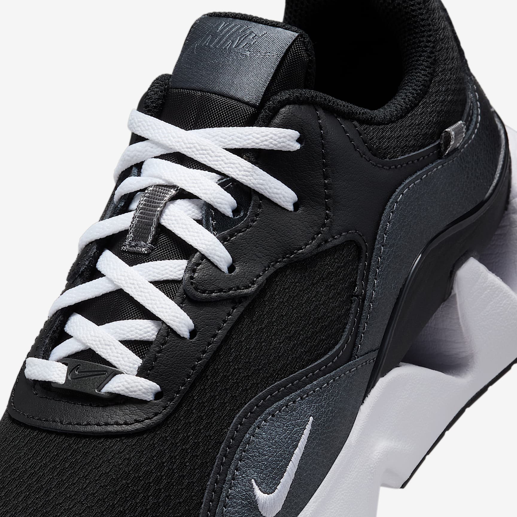 Nike Ryz 365 2 Women's Shoes