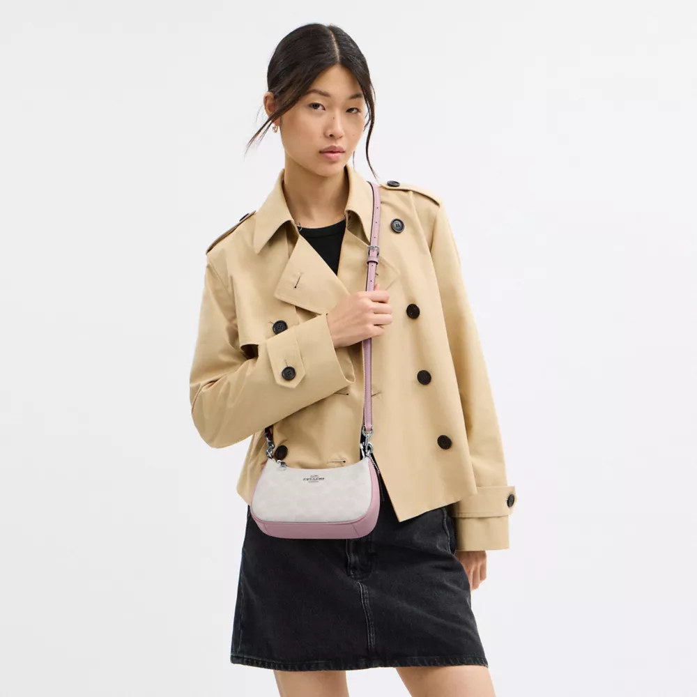 Сумка COACH Teri Mini Crossbody Bag In Signature Canvas
