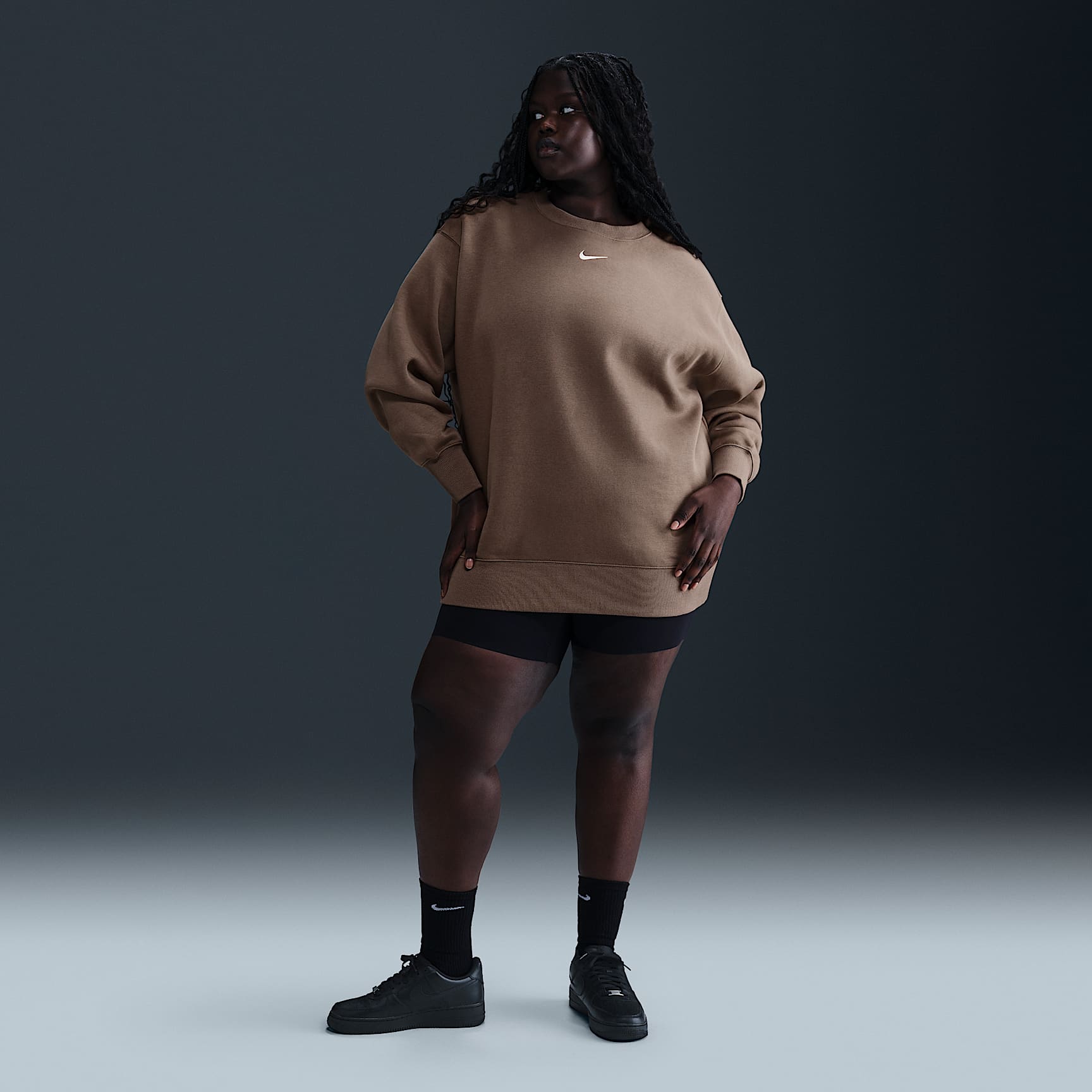 Nike Sportswear Phoenix Fleece Women's Oversized Crew-Neck Sweatshirt (Plus Size)