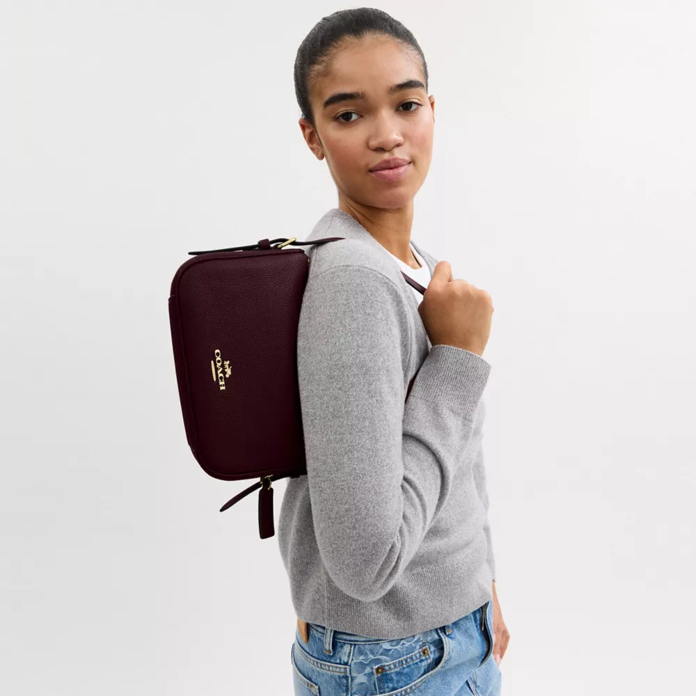 Сумка COACH Kailey Shoulder Bag