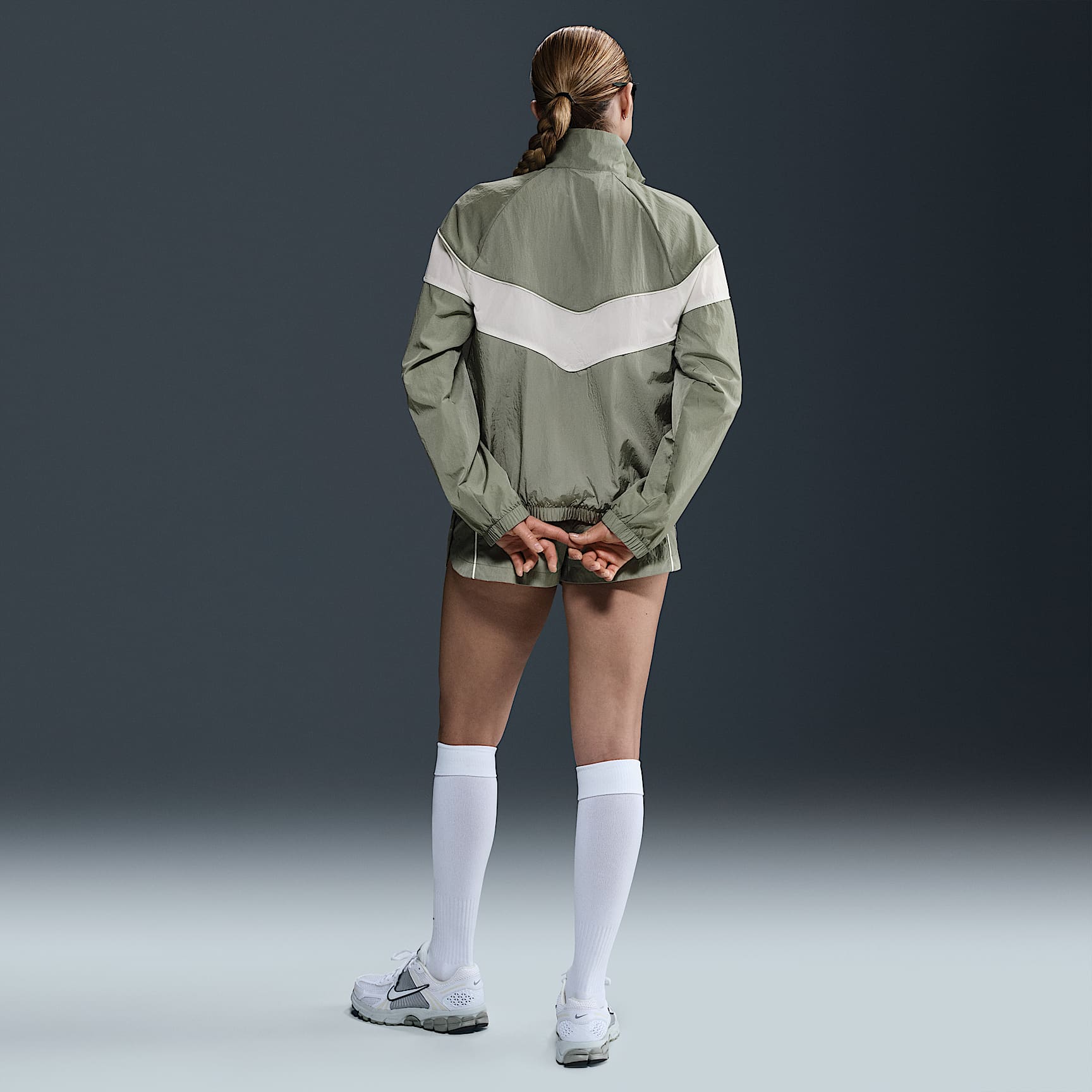 Nike Windrunner Women's Loose UV Woven Full-Zip Jacket