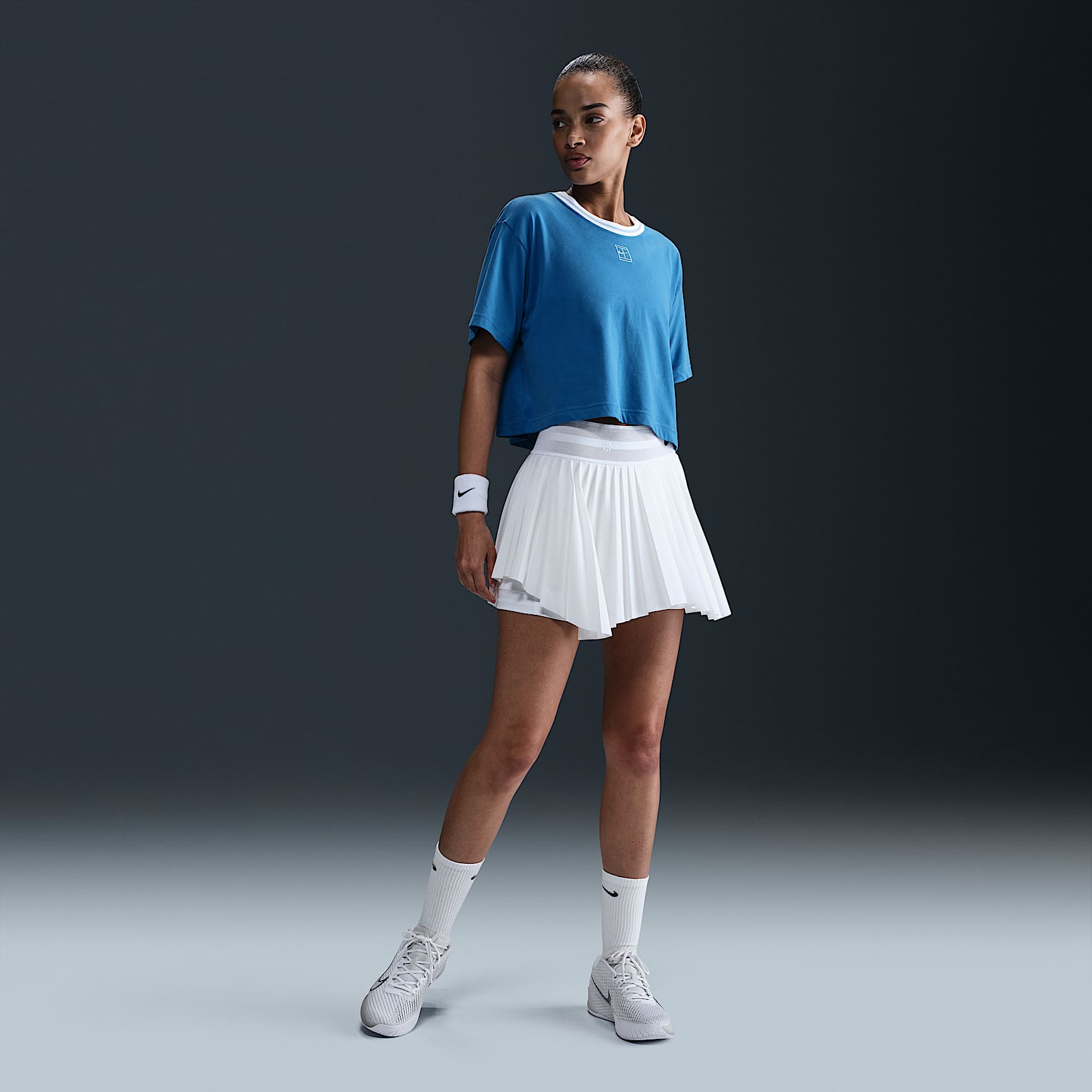 Nike Heritage Women's Dri-FIT Short-Sleeve Cropped T-Shirt