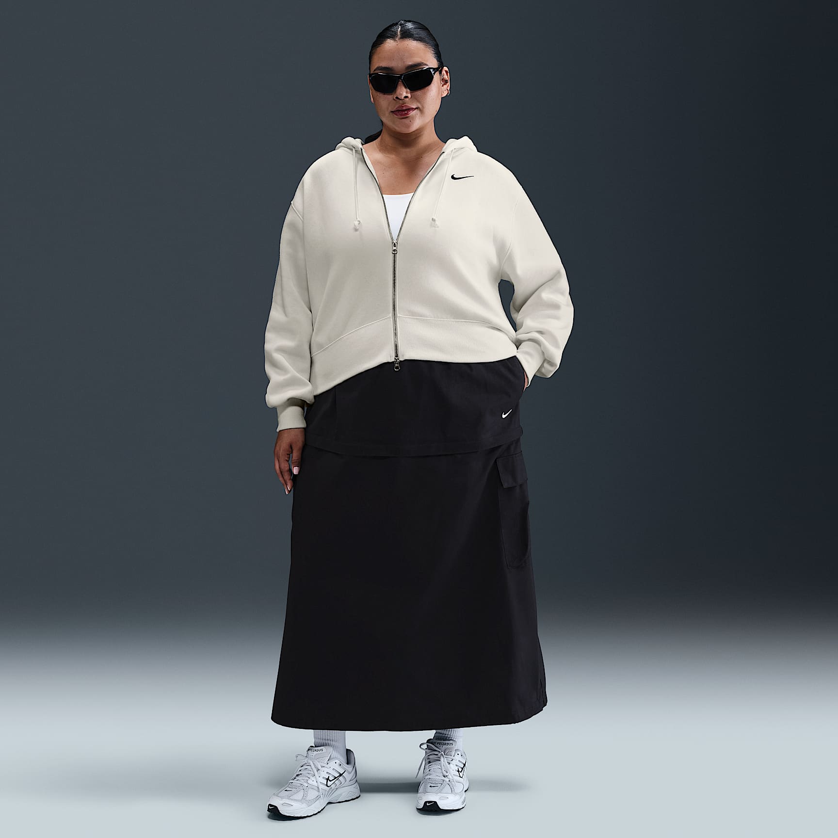 Nike Sportswear Phoenix Fleece Women's Loose Cropped Full-Zip Hoodie (Plus Size)