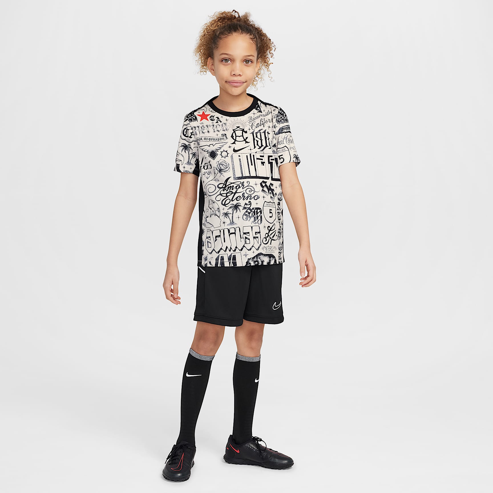 Club América Academy Pro SE Big Kids' Nike Dri-FIT Soccer Pre-Match Short-Sleeve Top