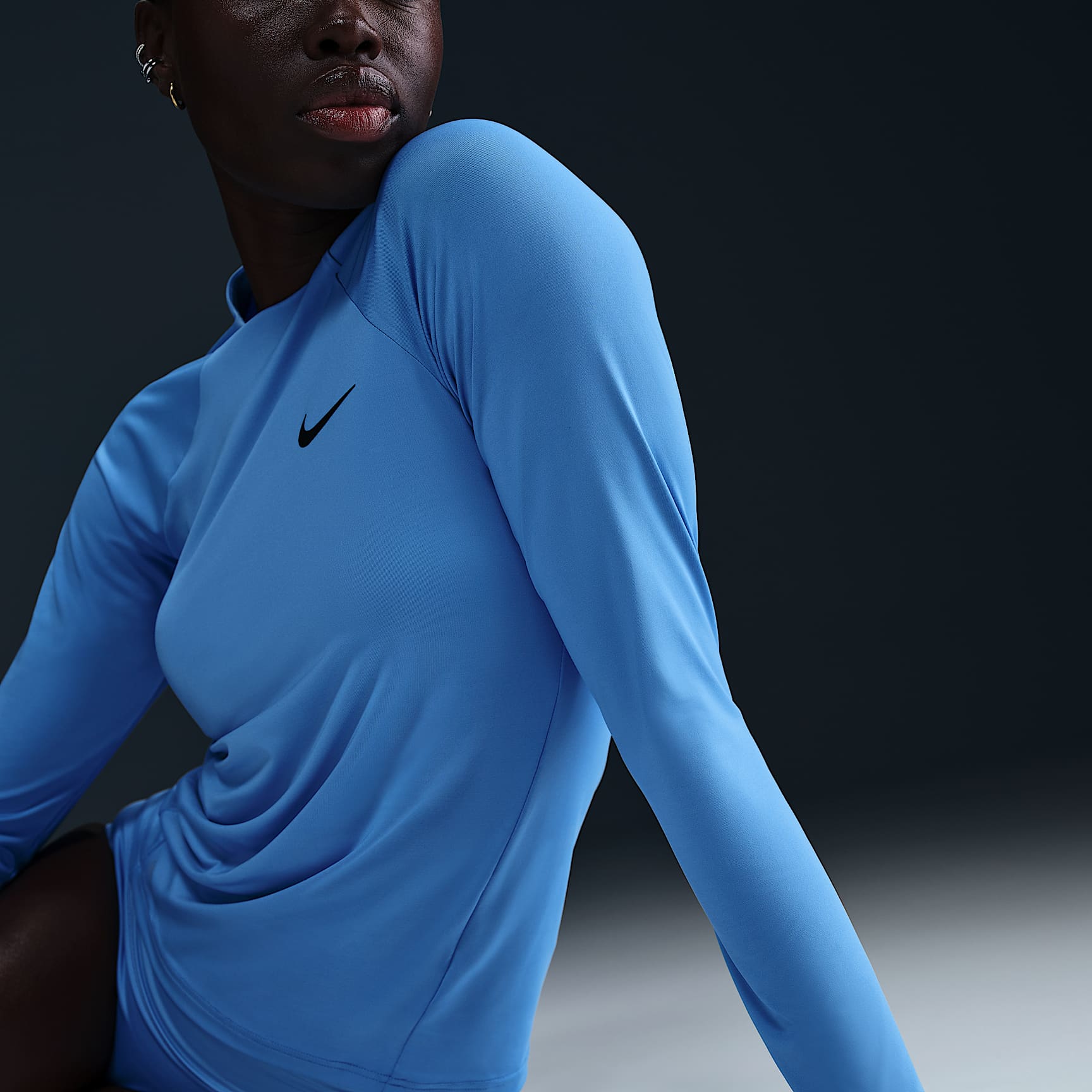 Nike Essential Women's Long-Sleeve Hydroguard Swim Shirt