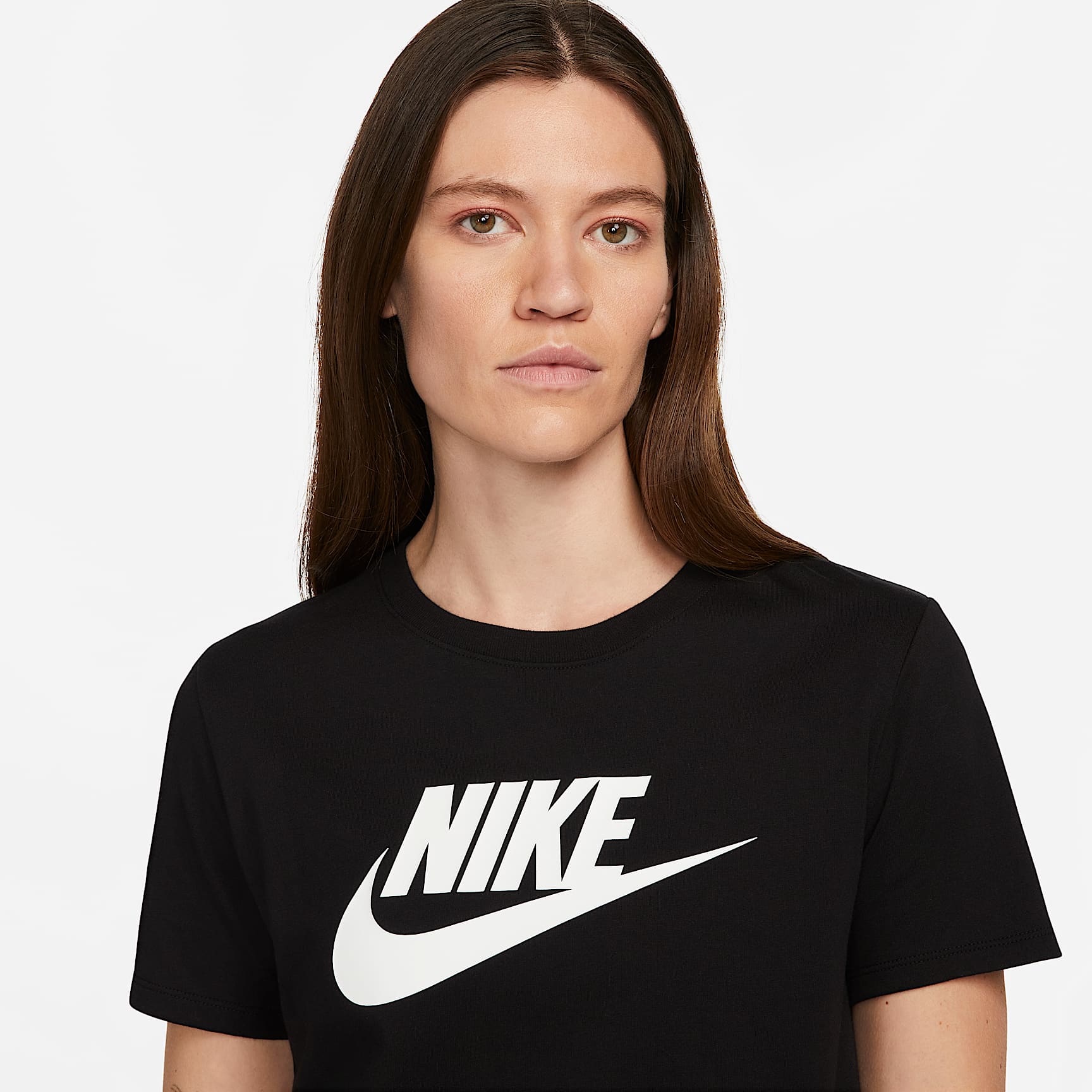 Nike Sportswear Essentials Women's Logo T-Shirt